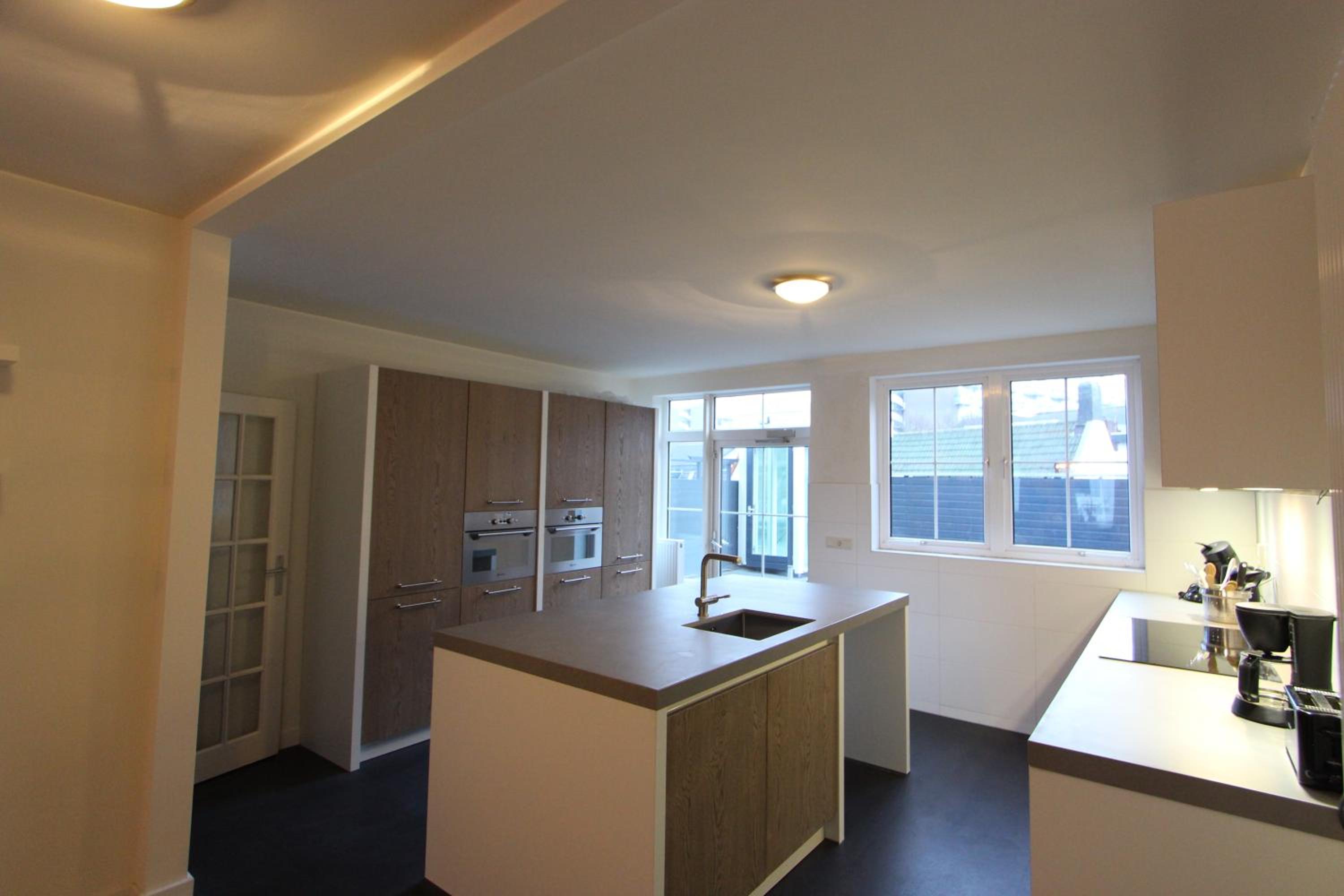Four-Bedroom Apartment photo 2