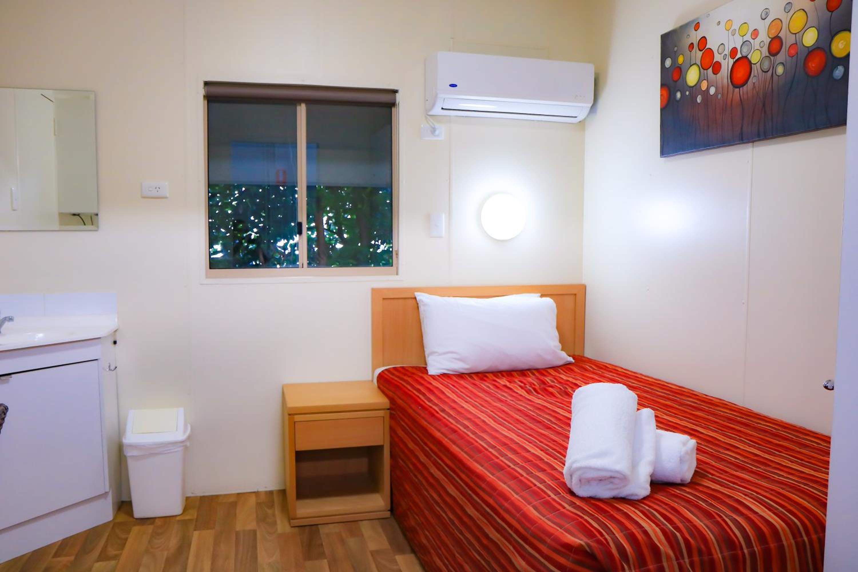 Deluxe Single Room