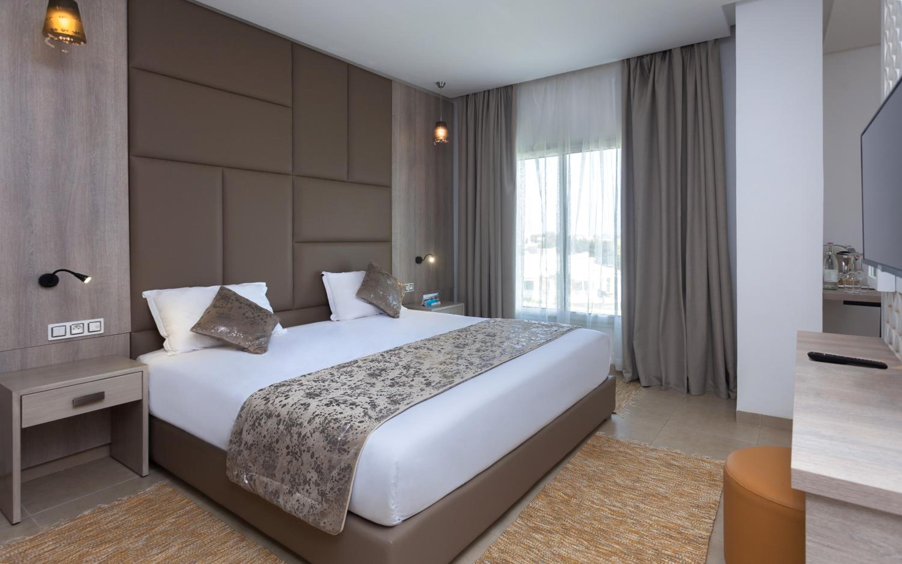 Deluxe Suite with Sea View