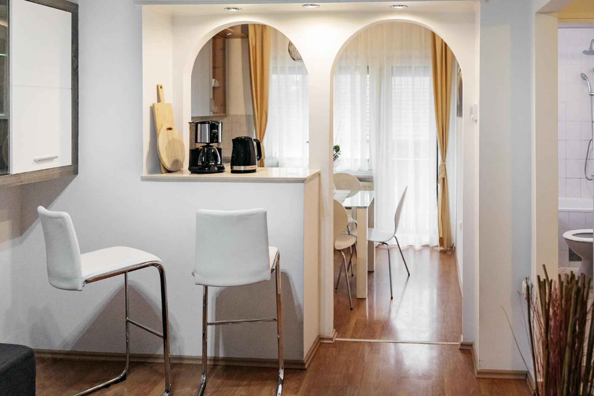 Apartment - Photo 12
