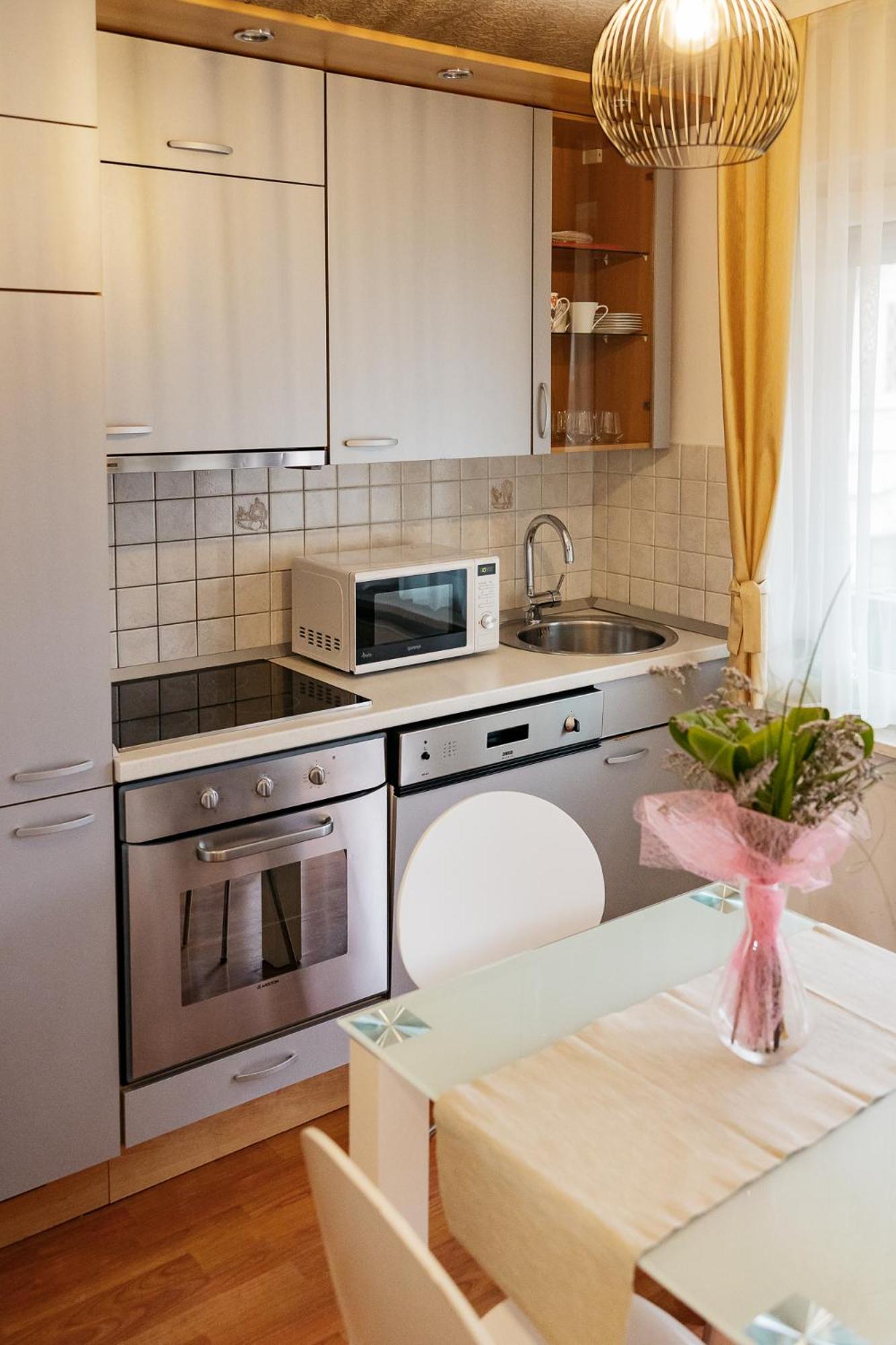 Apartment - Photo 10