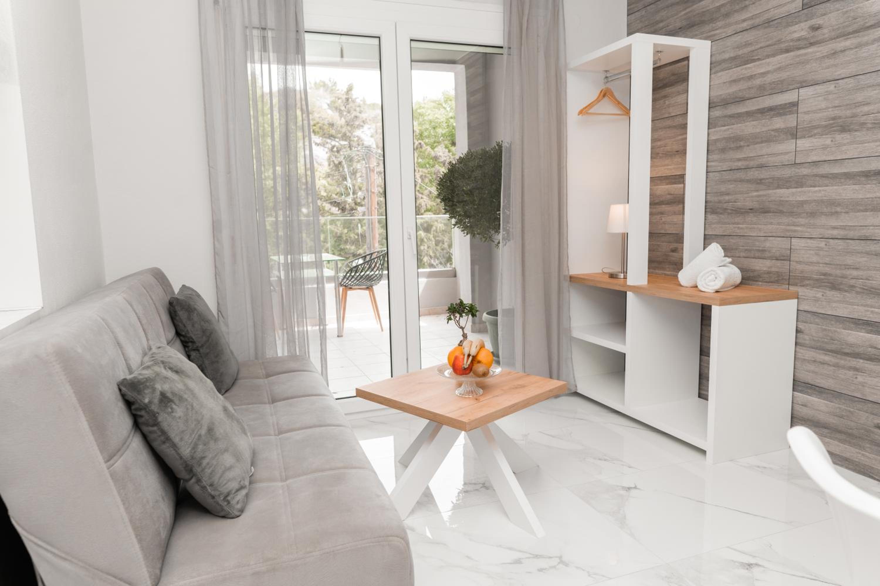 Junior Suite with Balcony - Photo 1