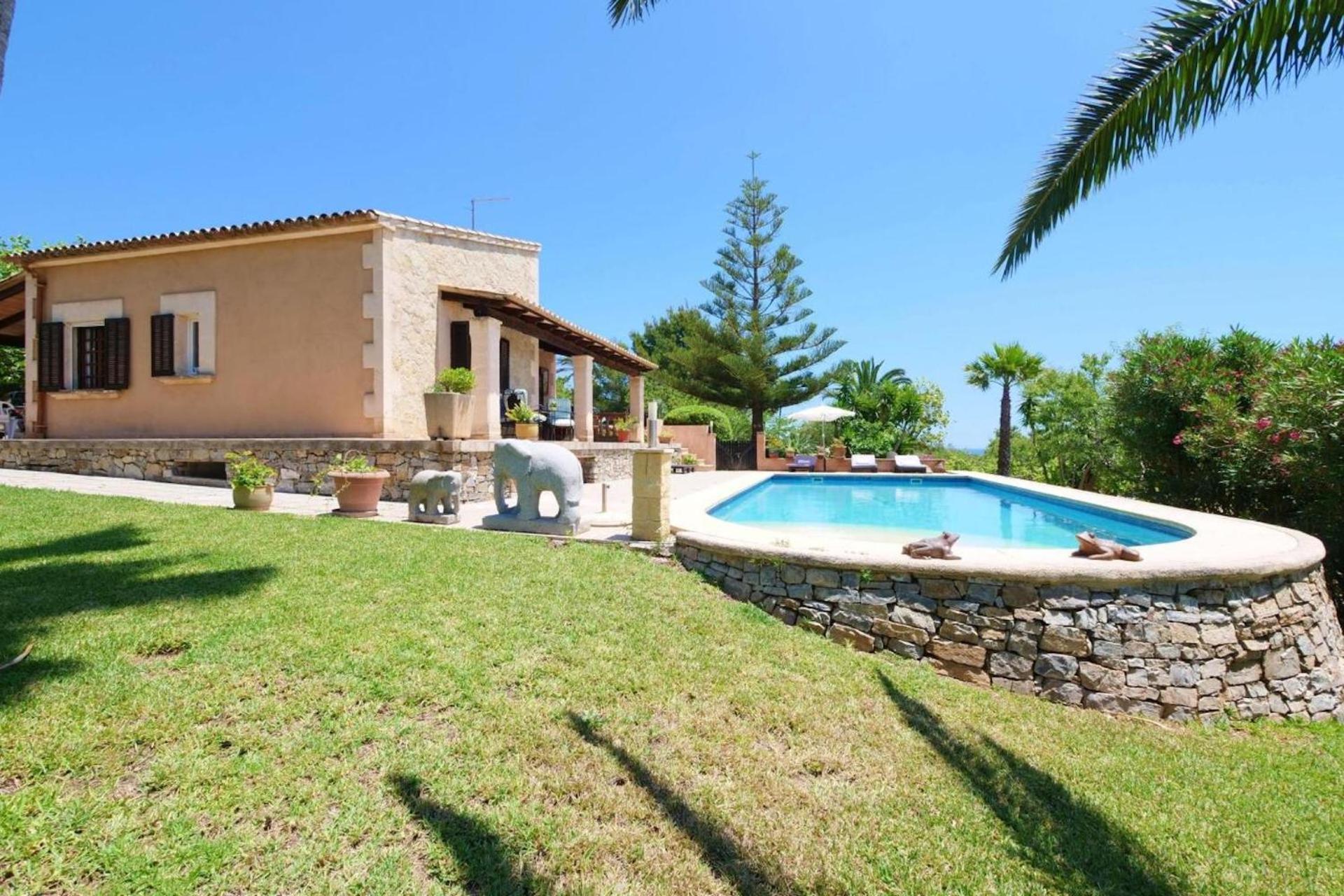 Villa with Garden View - Photo 28