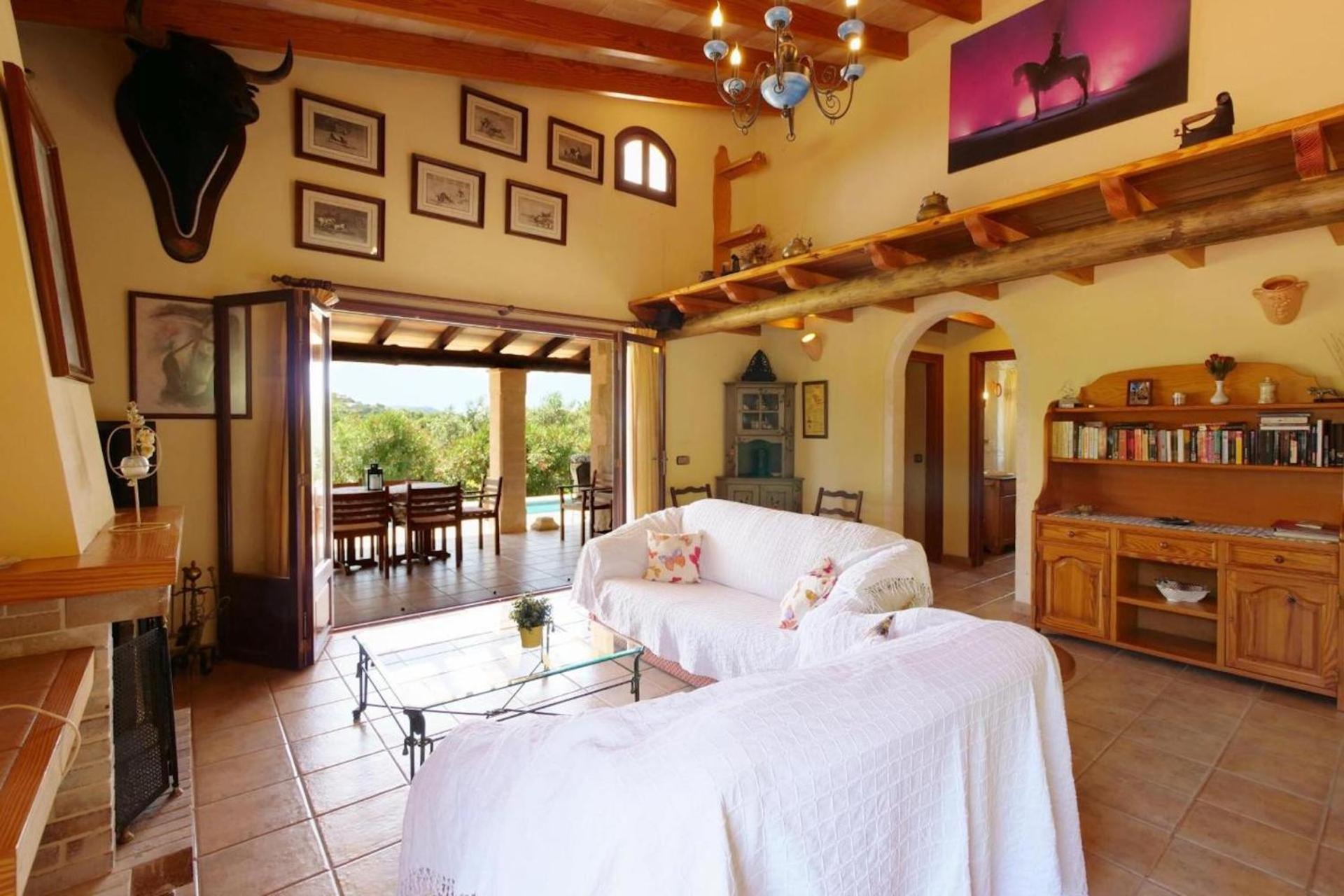Villa with Garden View - Photo 11