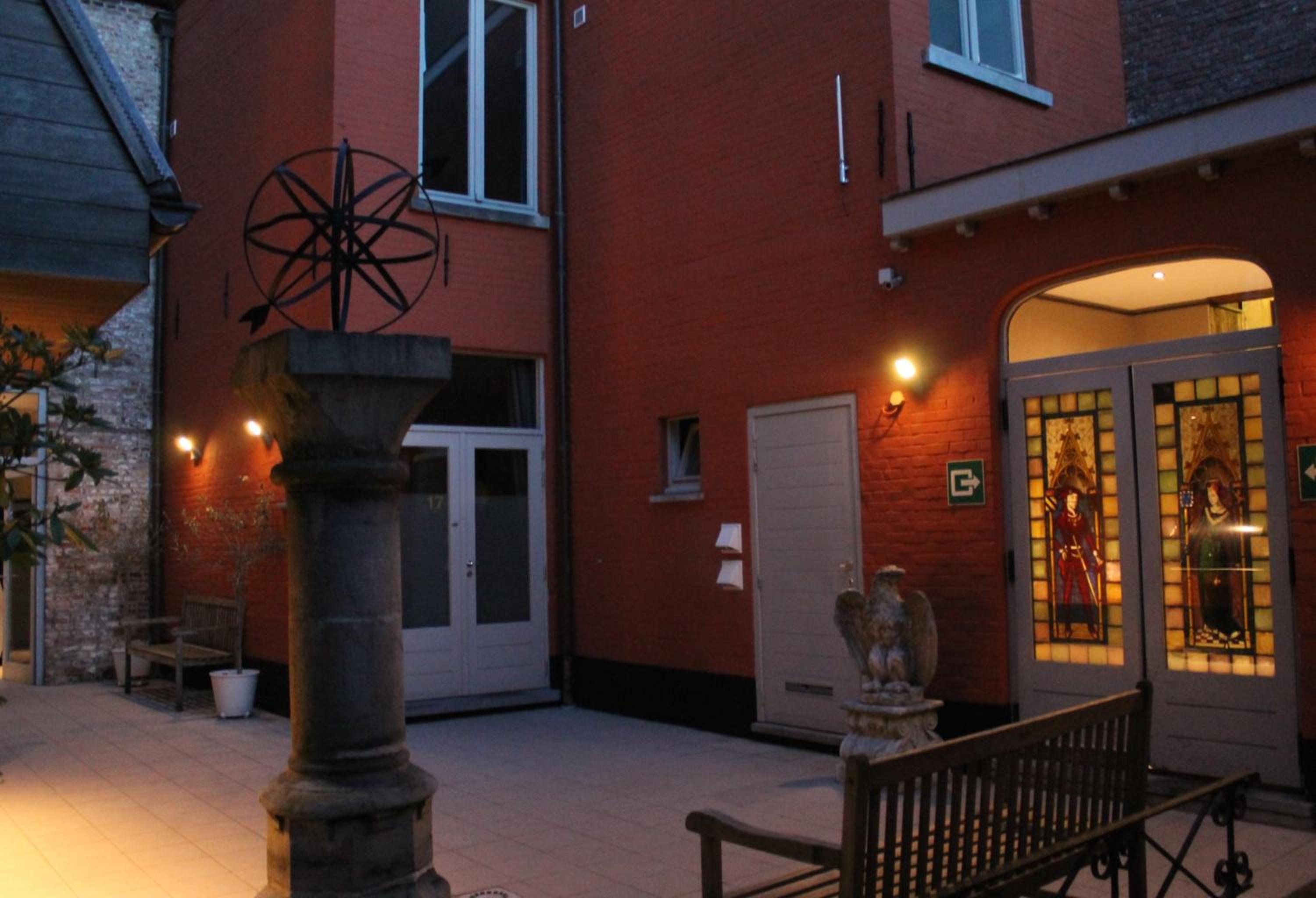Comfort Twin Room with Courtyard View - Photo 3