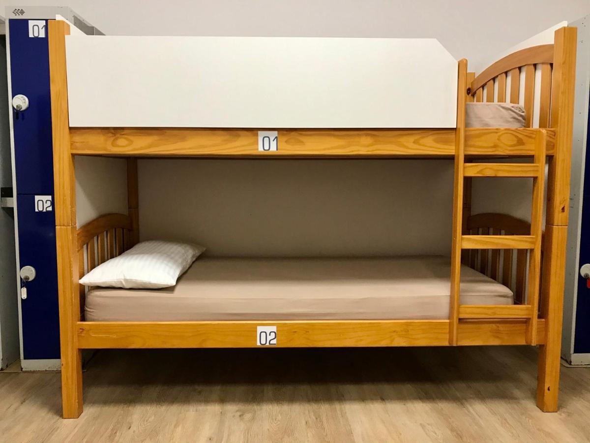 Single Bed in Mixed Dormitory Room