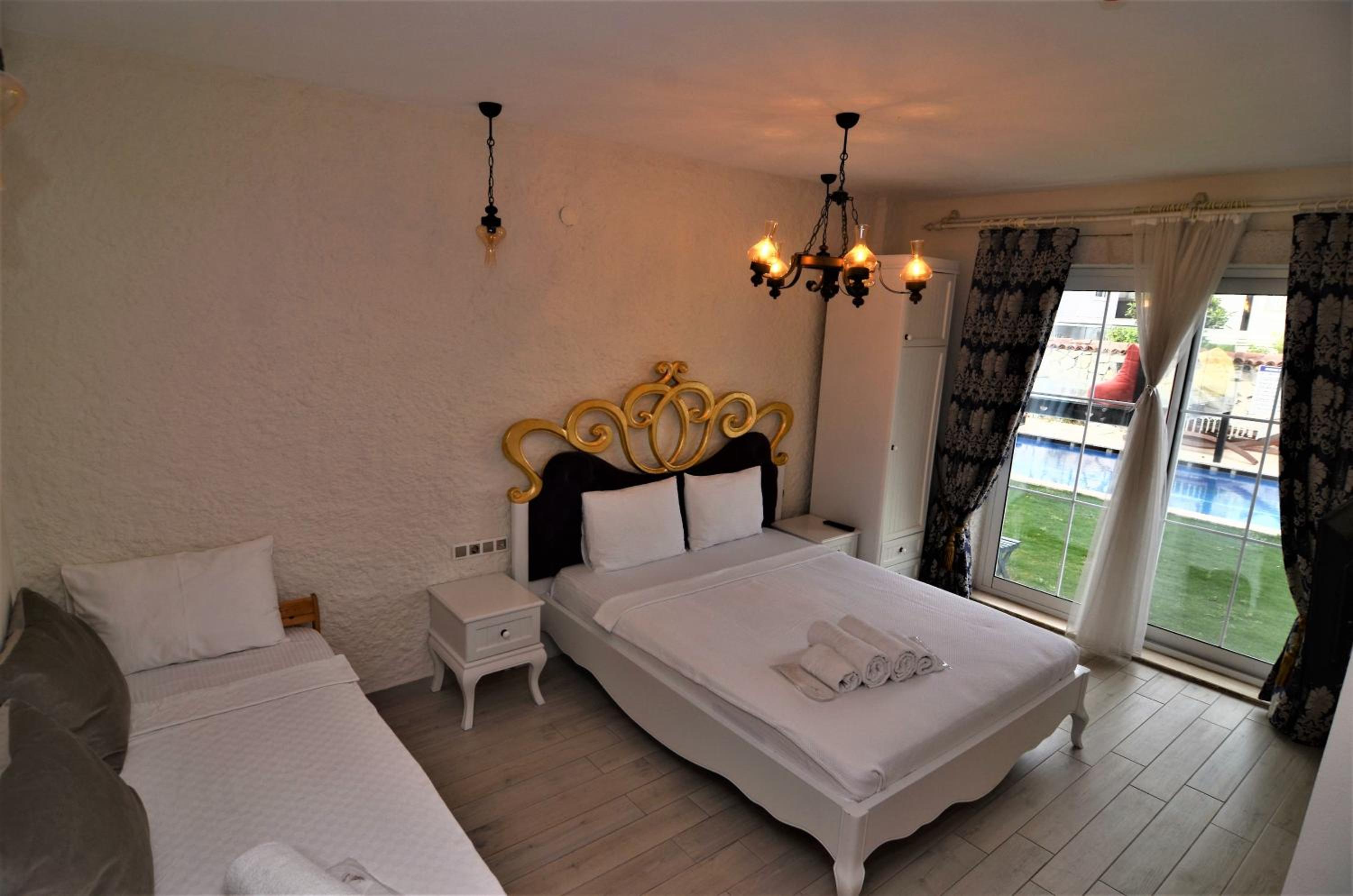 Triple Room with Pool View