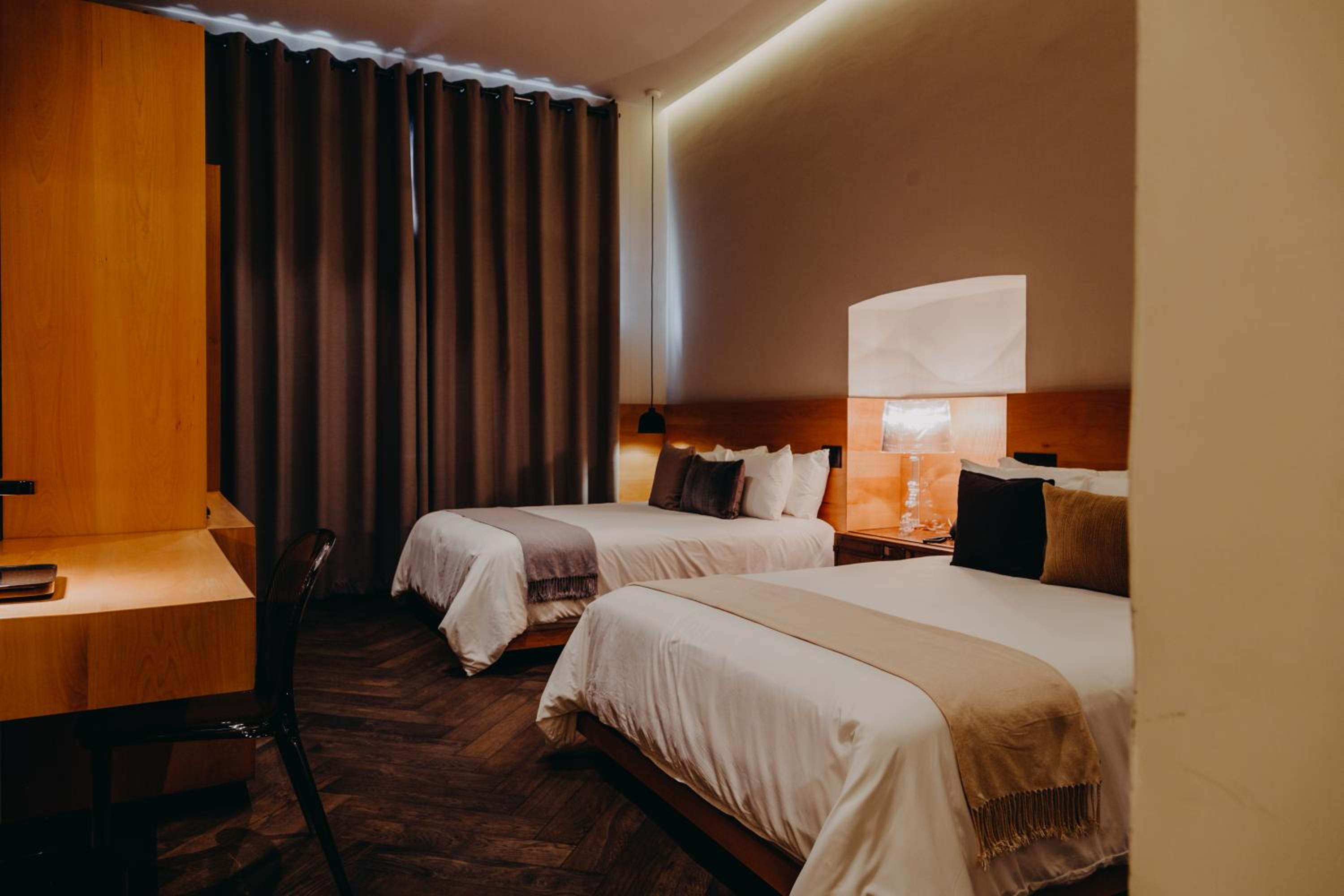 Deluxe Twin Room - Photo 6