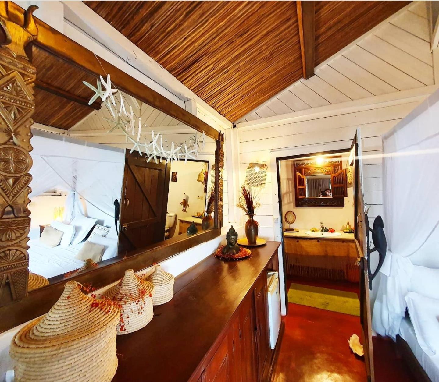 Bungalow - Water Front