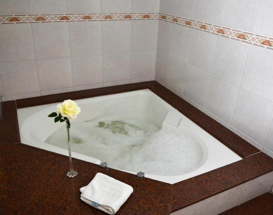 Suite with Spa Bath