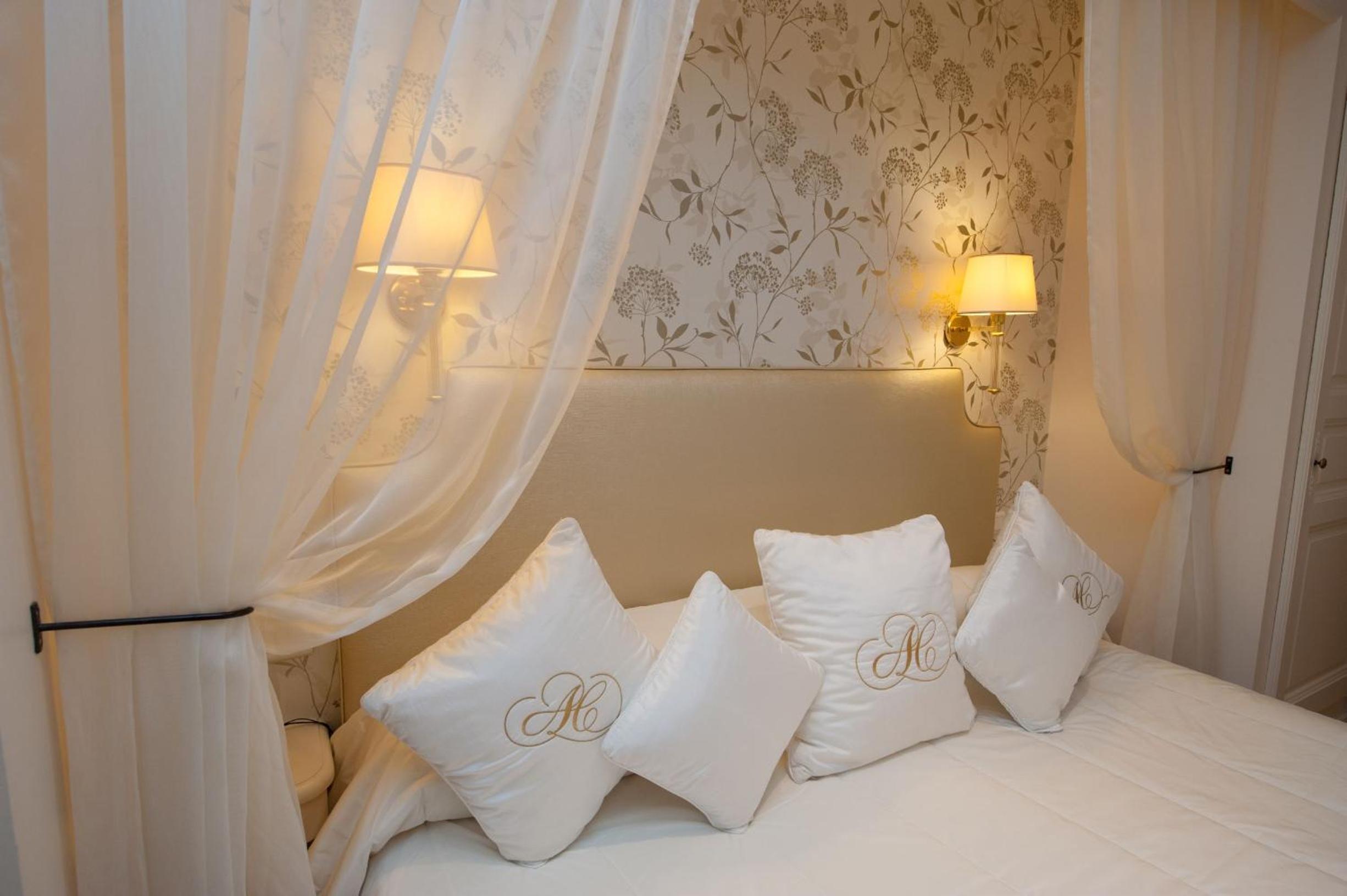 Superior Deluxe Double Room  - Photo 2