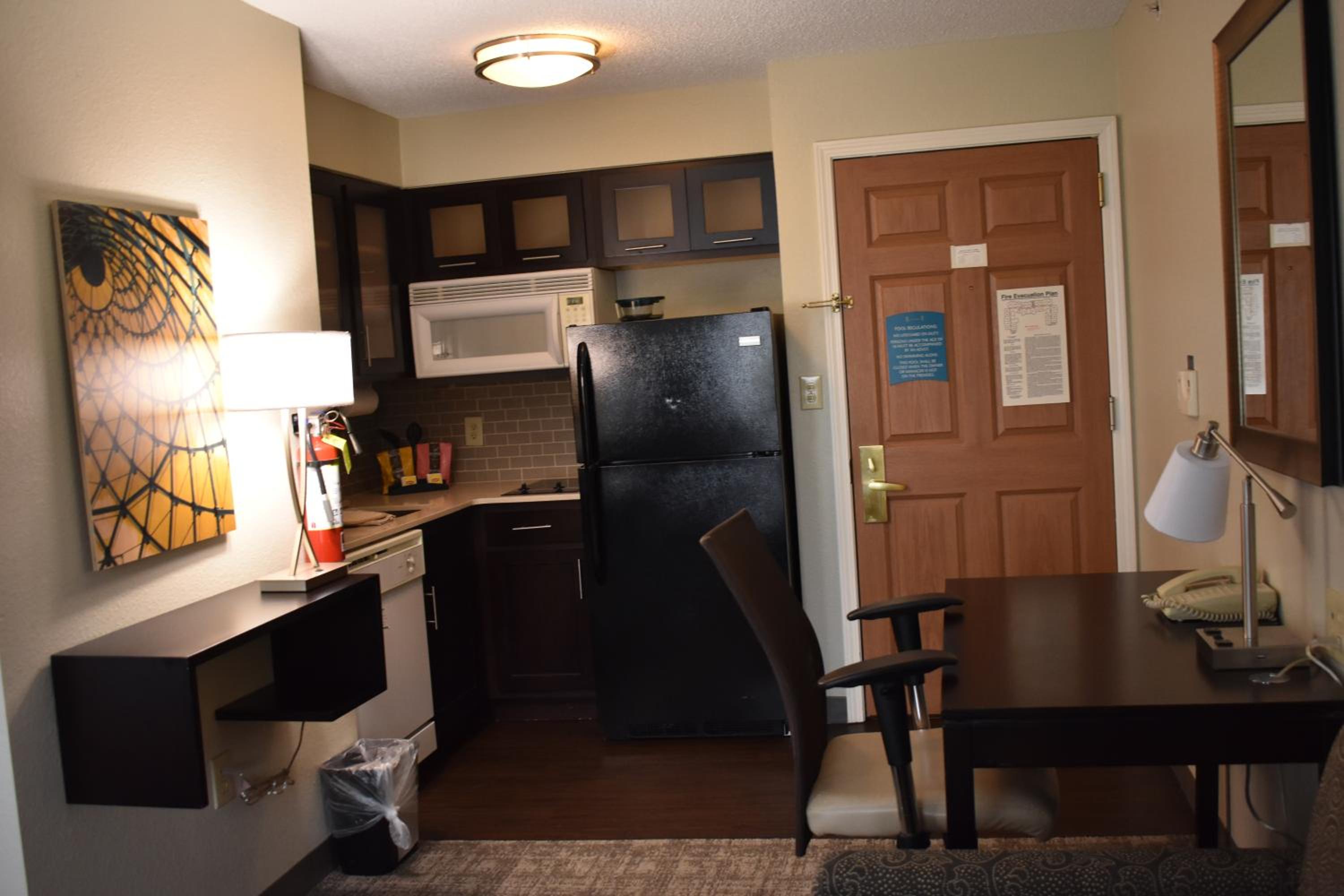 Studio Queen Suite - Photo 5