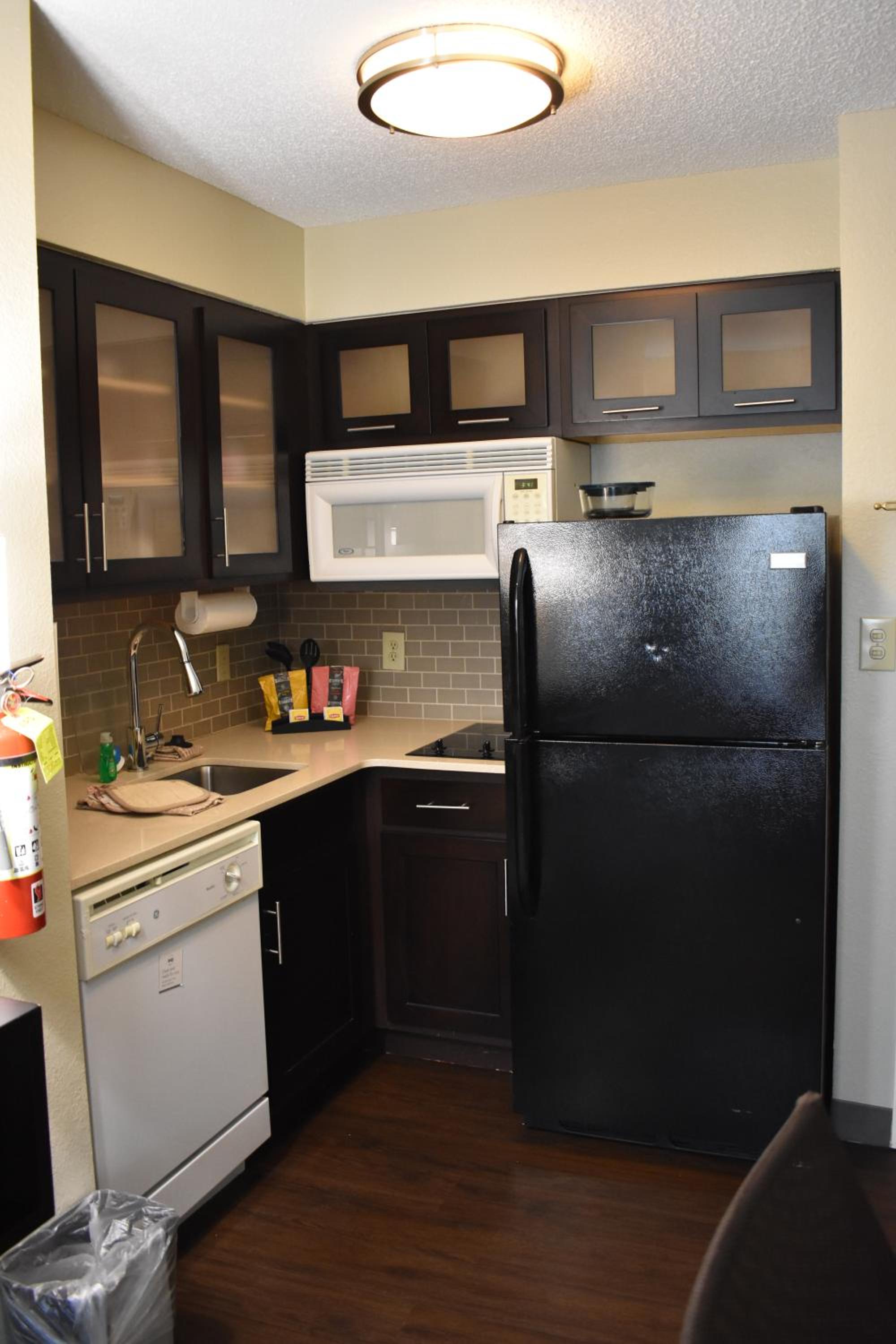 Studio Queen Suite - Photo 2