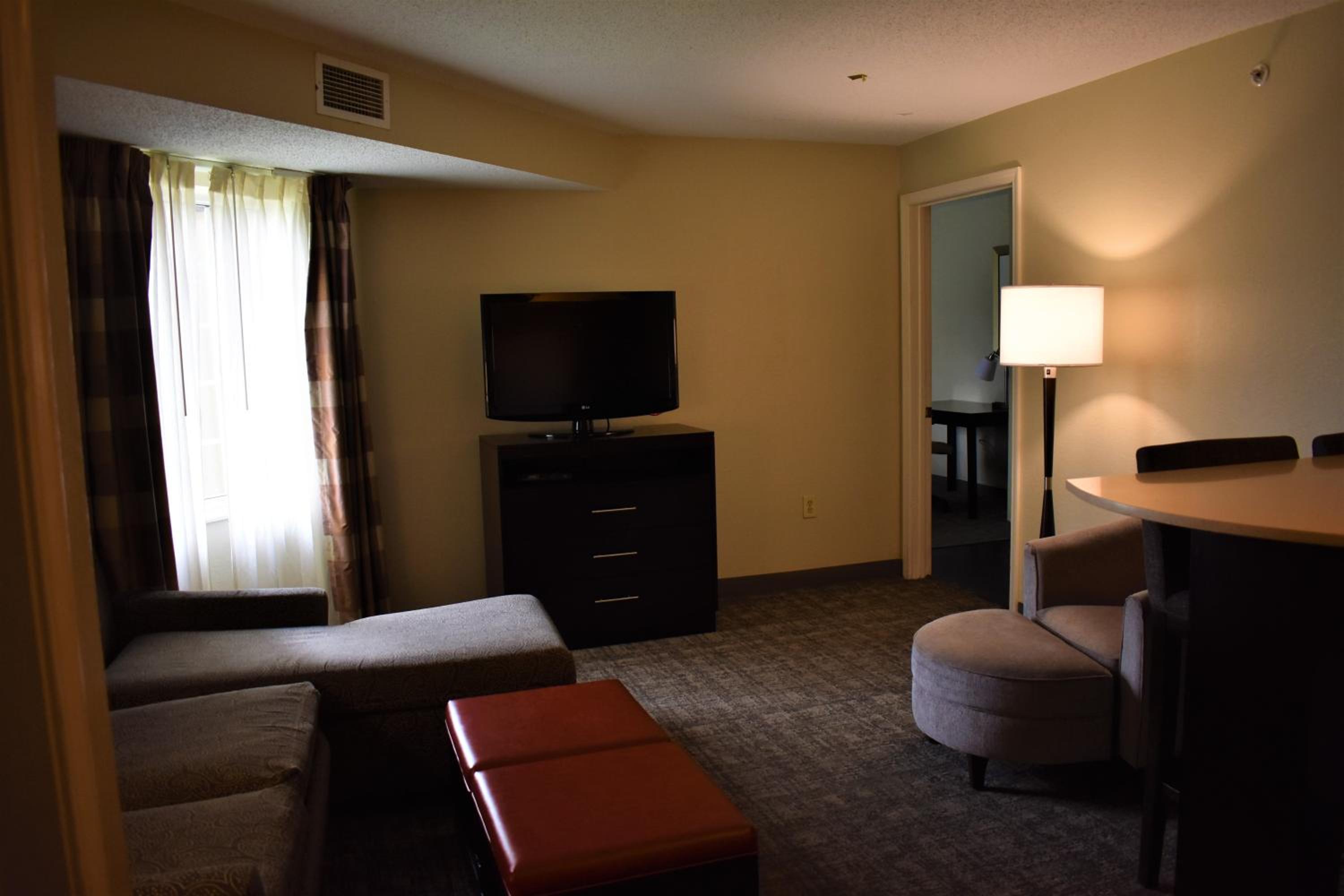 Two-Bedroom Family Suite - Photo 2