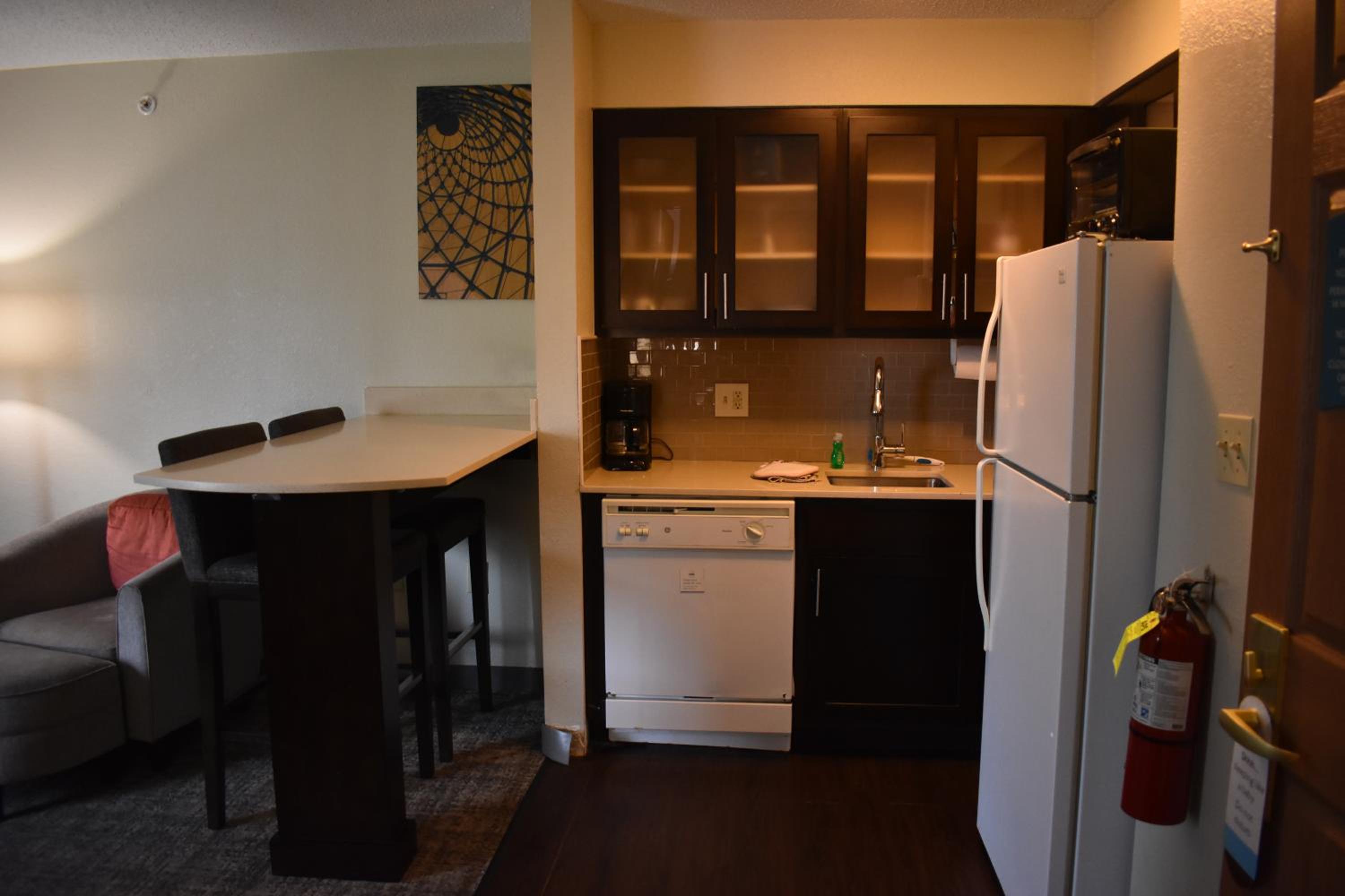 Two-Bedroom Family Suite - Photo 4