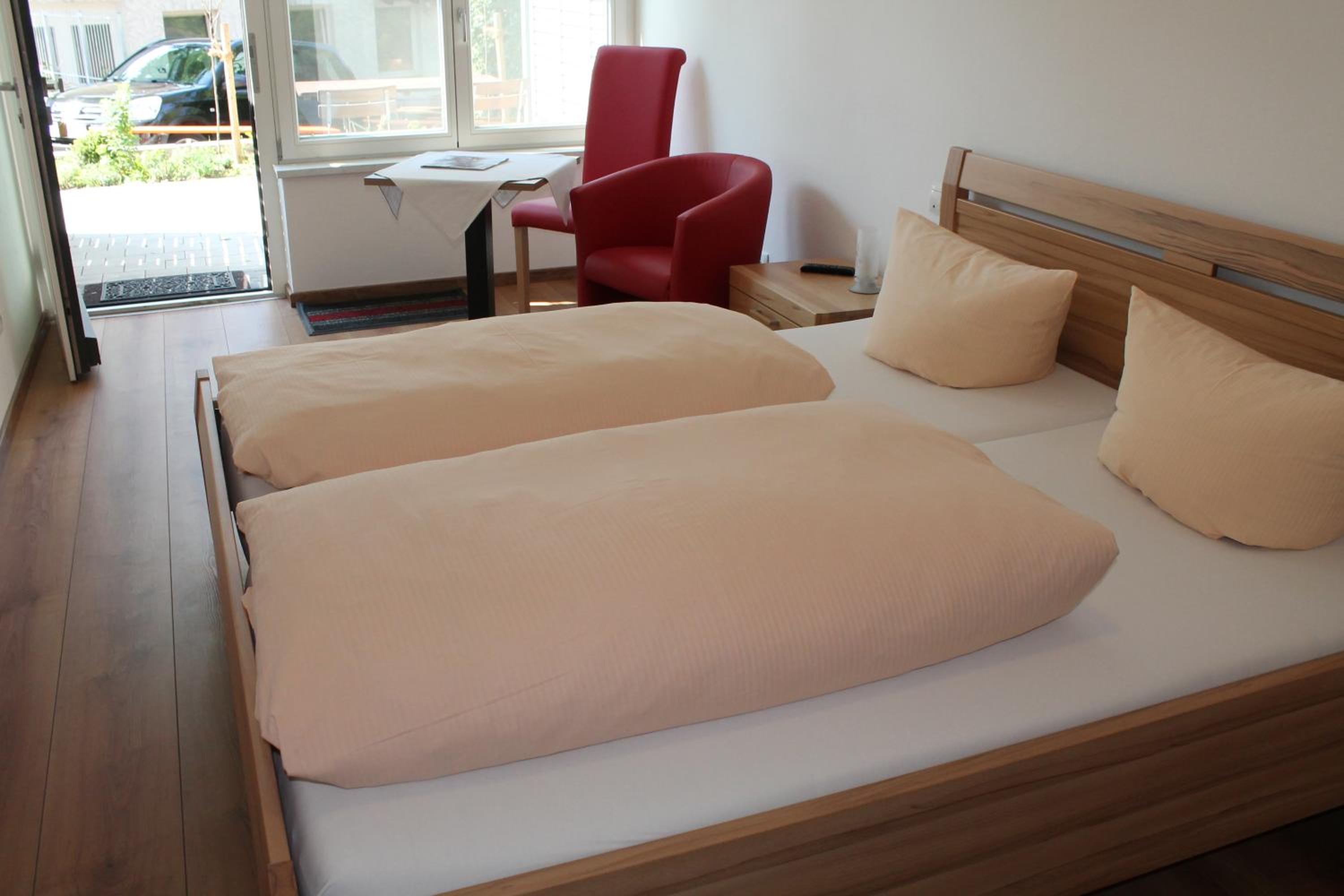 Budget Double Room photo 3
