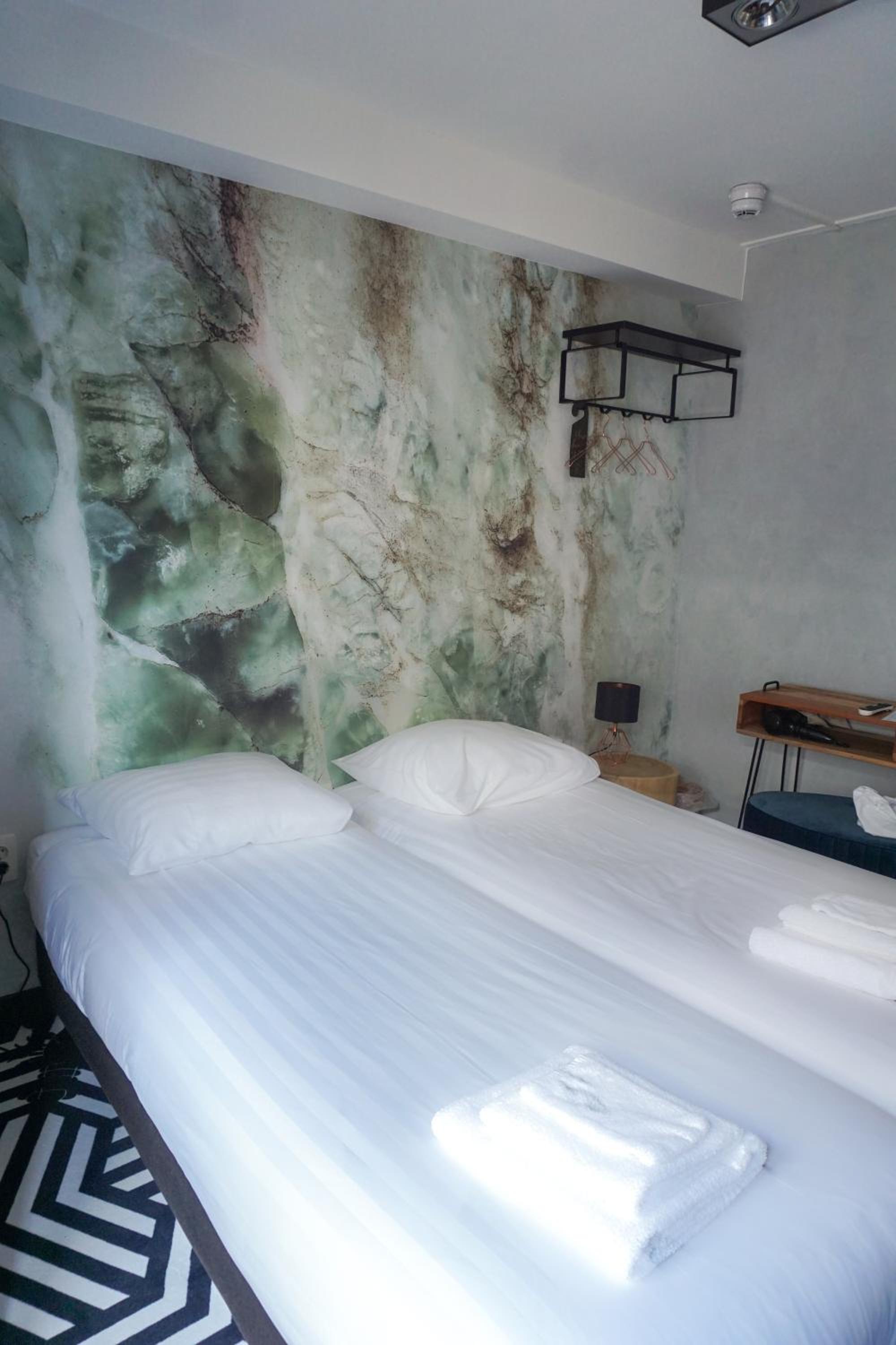 Small Twin Room photo 1