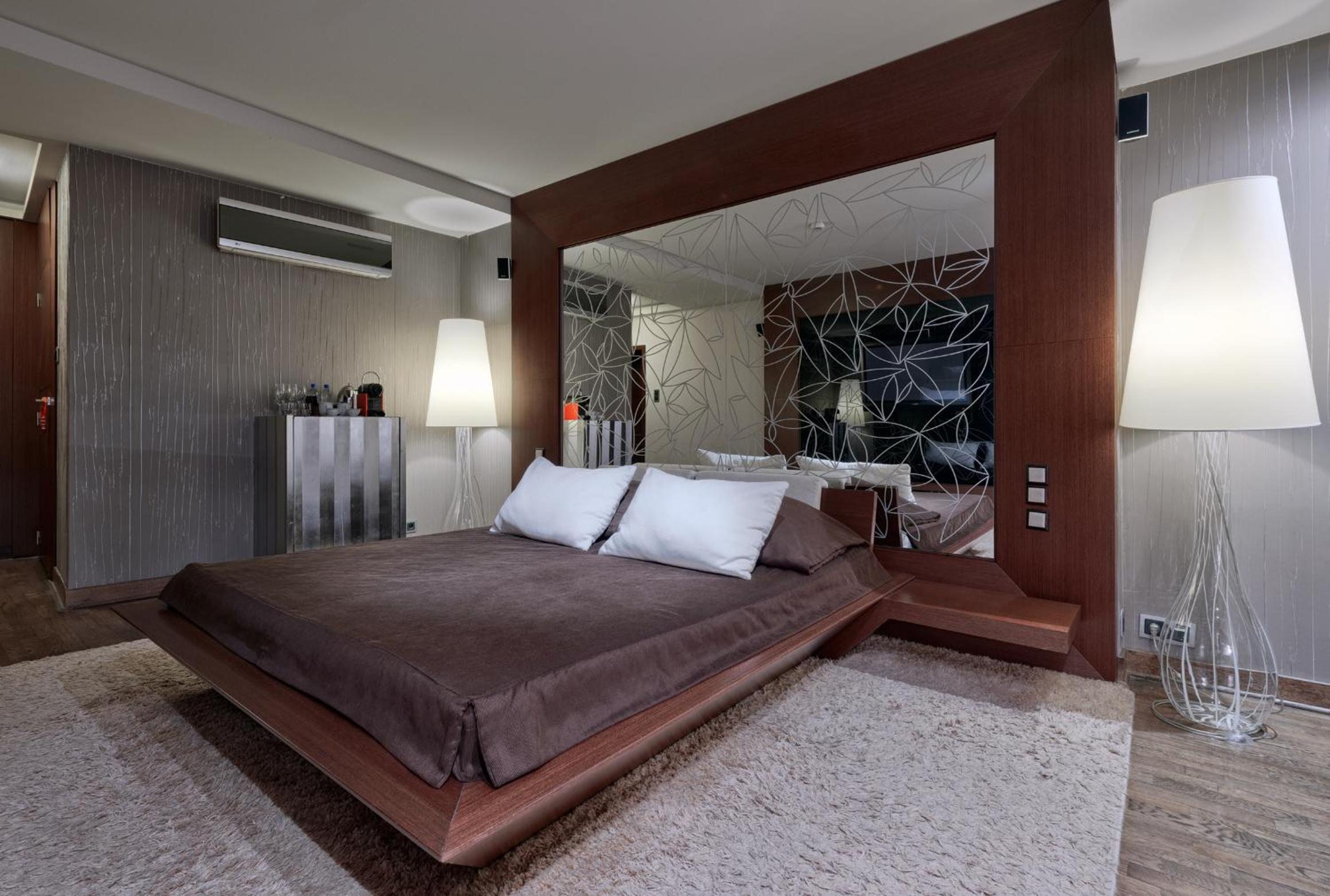 Deluxe Double Room - Photo 16