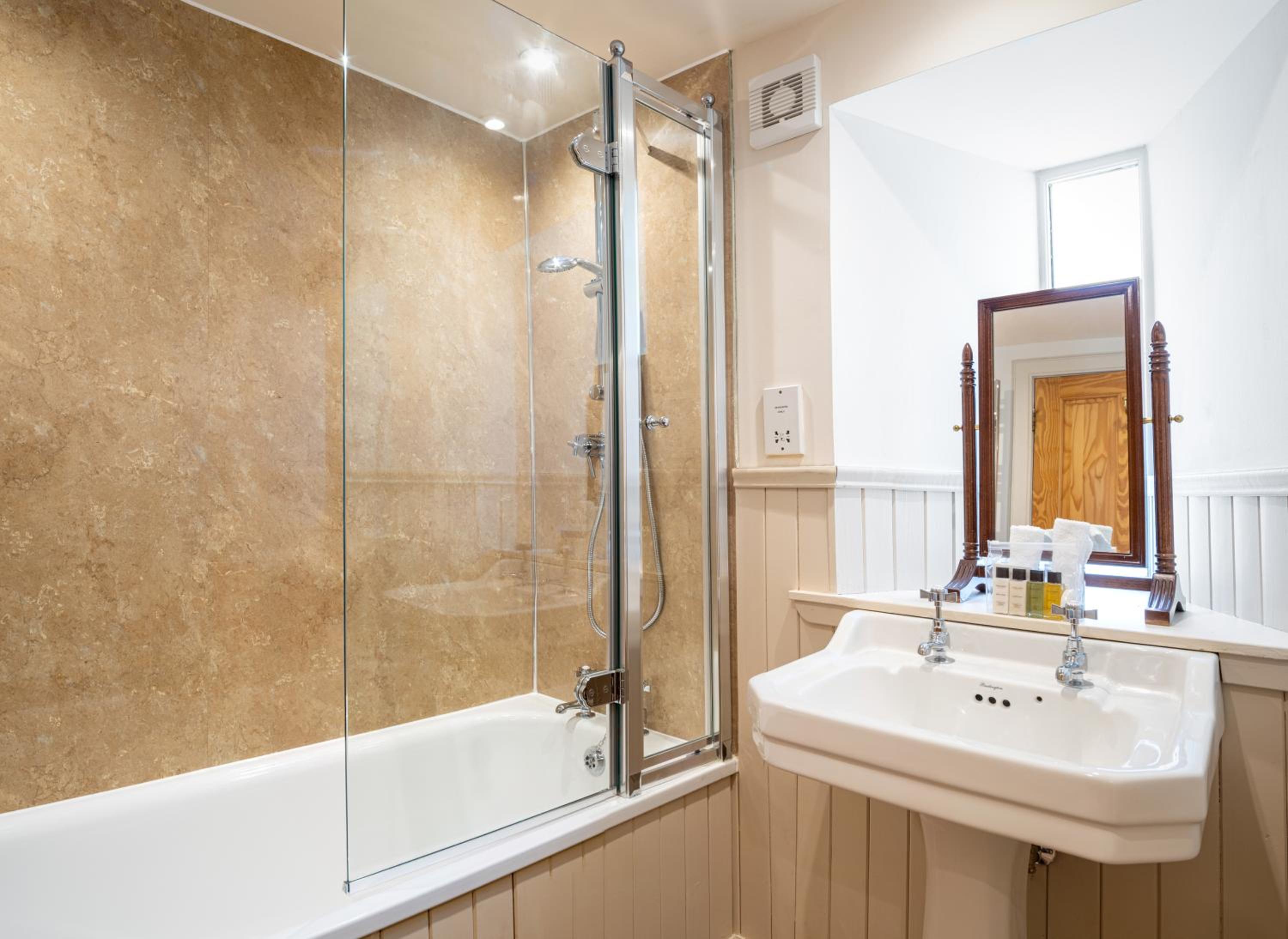 Double / Twin Suite  - Photo 6
