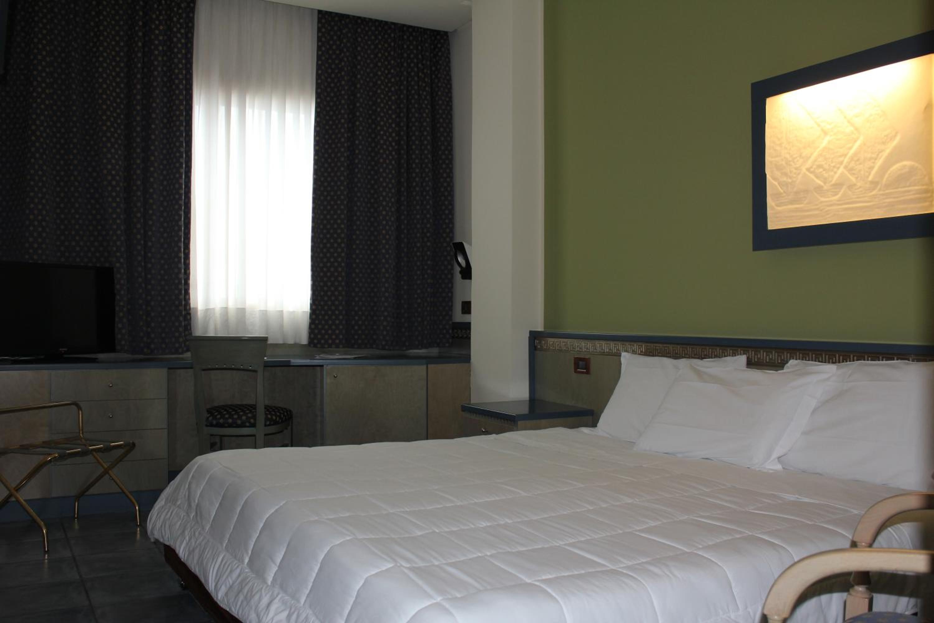 Standard Double Room - Photo 4