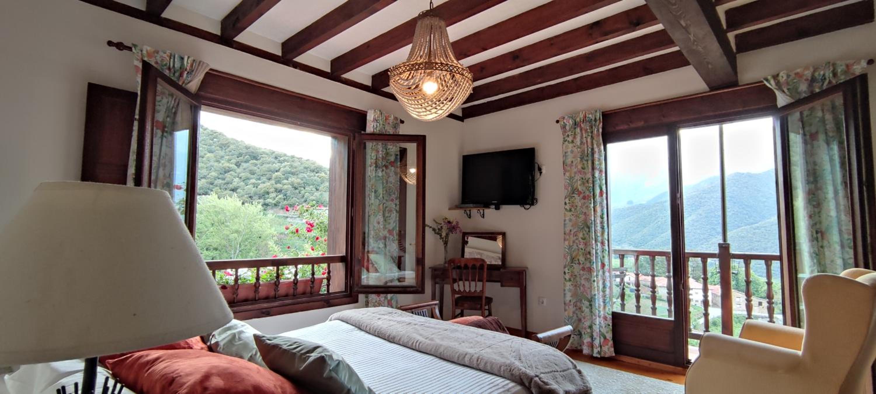 Habitación Doble con Vista a la Montaña