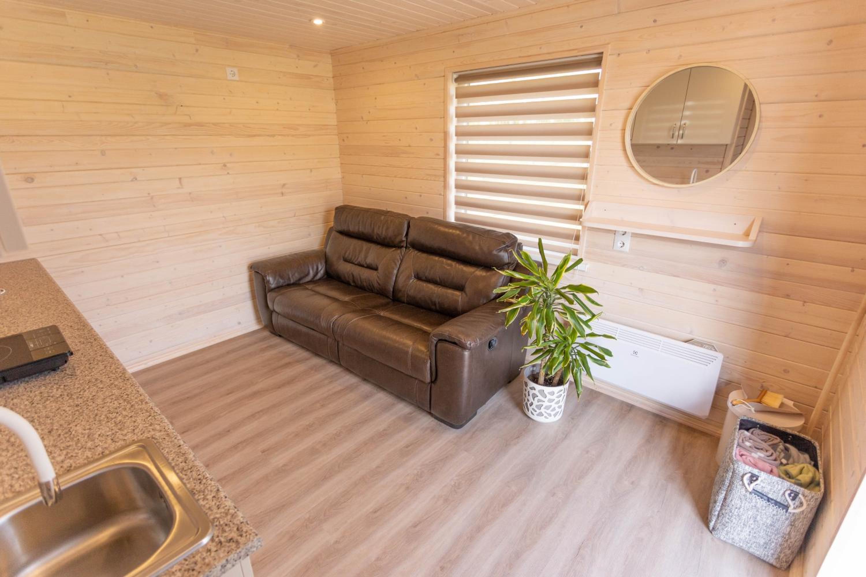 One-Bedroom House photo 3