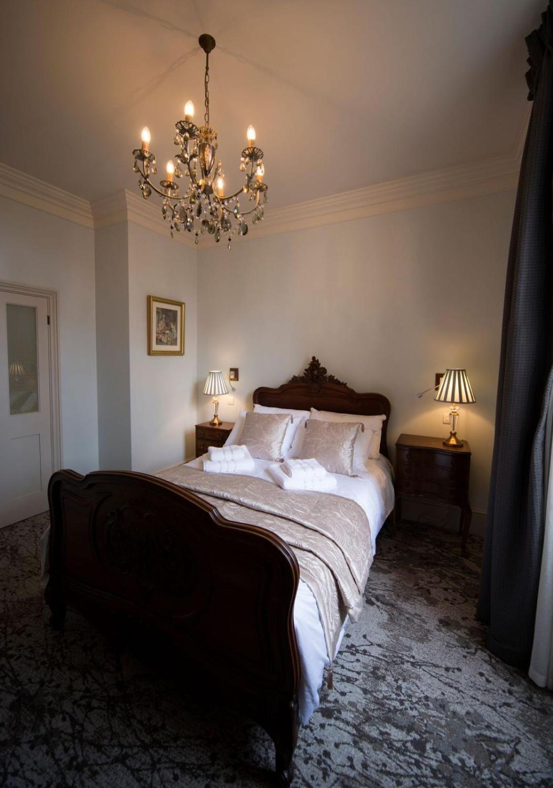 Double Room with Private Bathroom - Photo 1