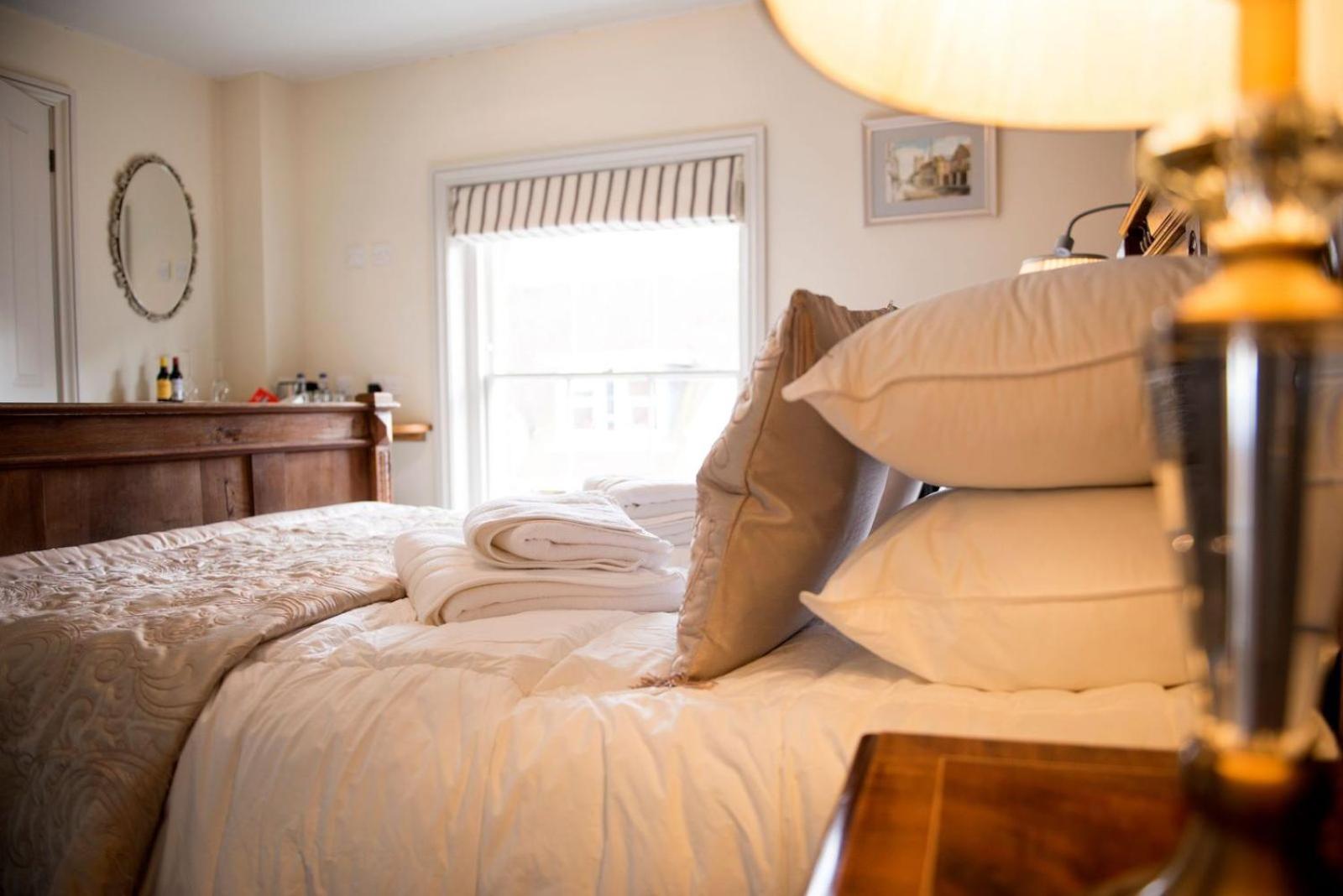 Deluxe Double Room with Shower photo 2