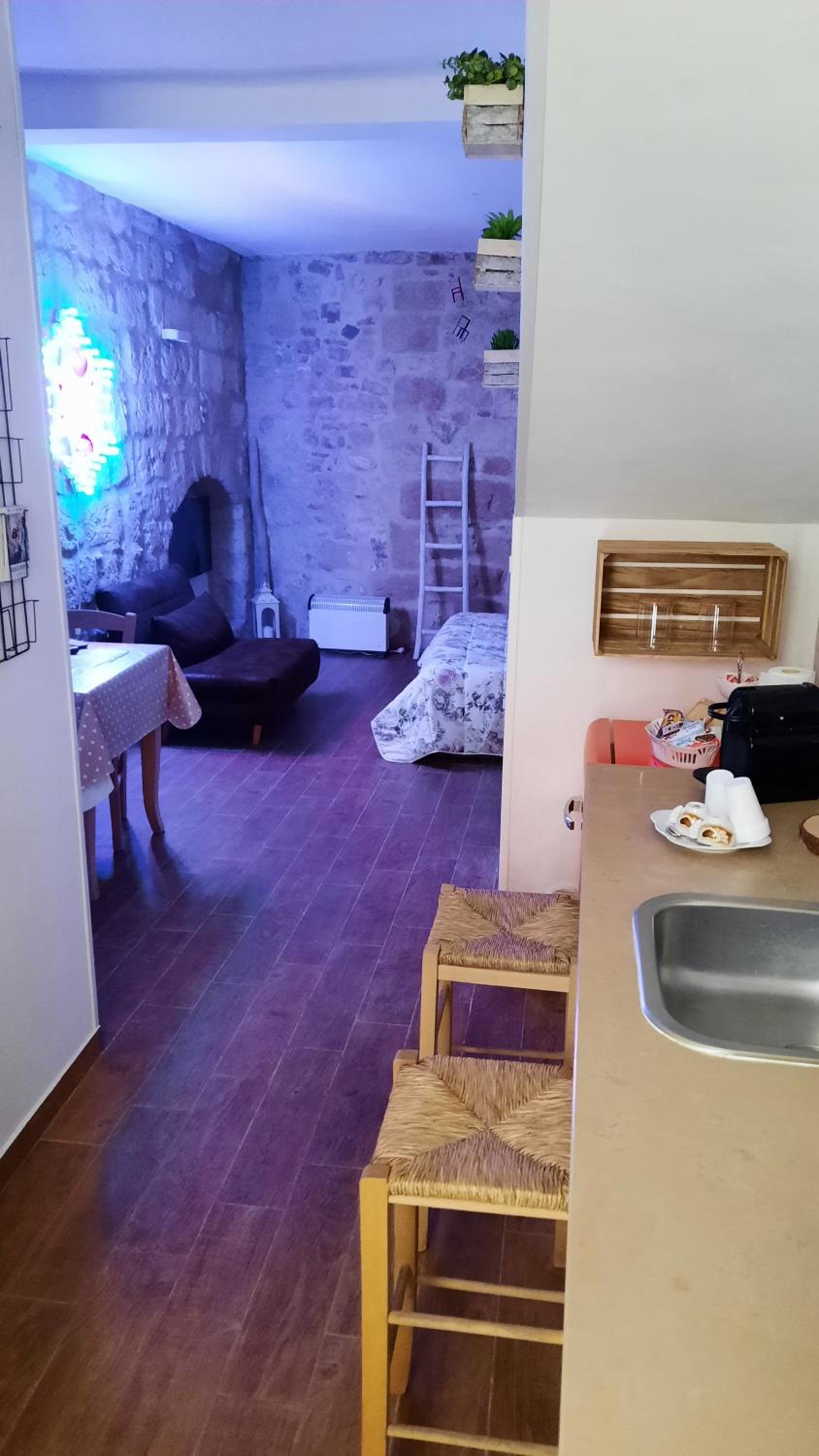 Deluxe Room - Photo 2