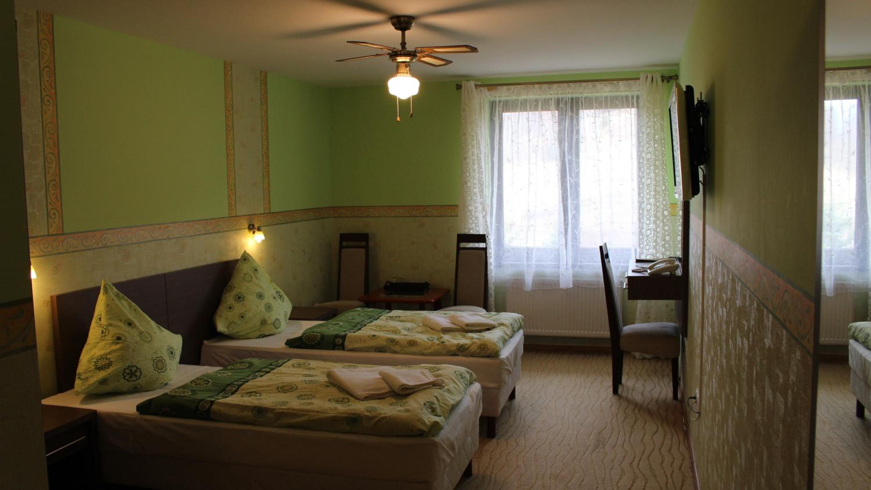 Double Room - Photo 1