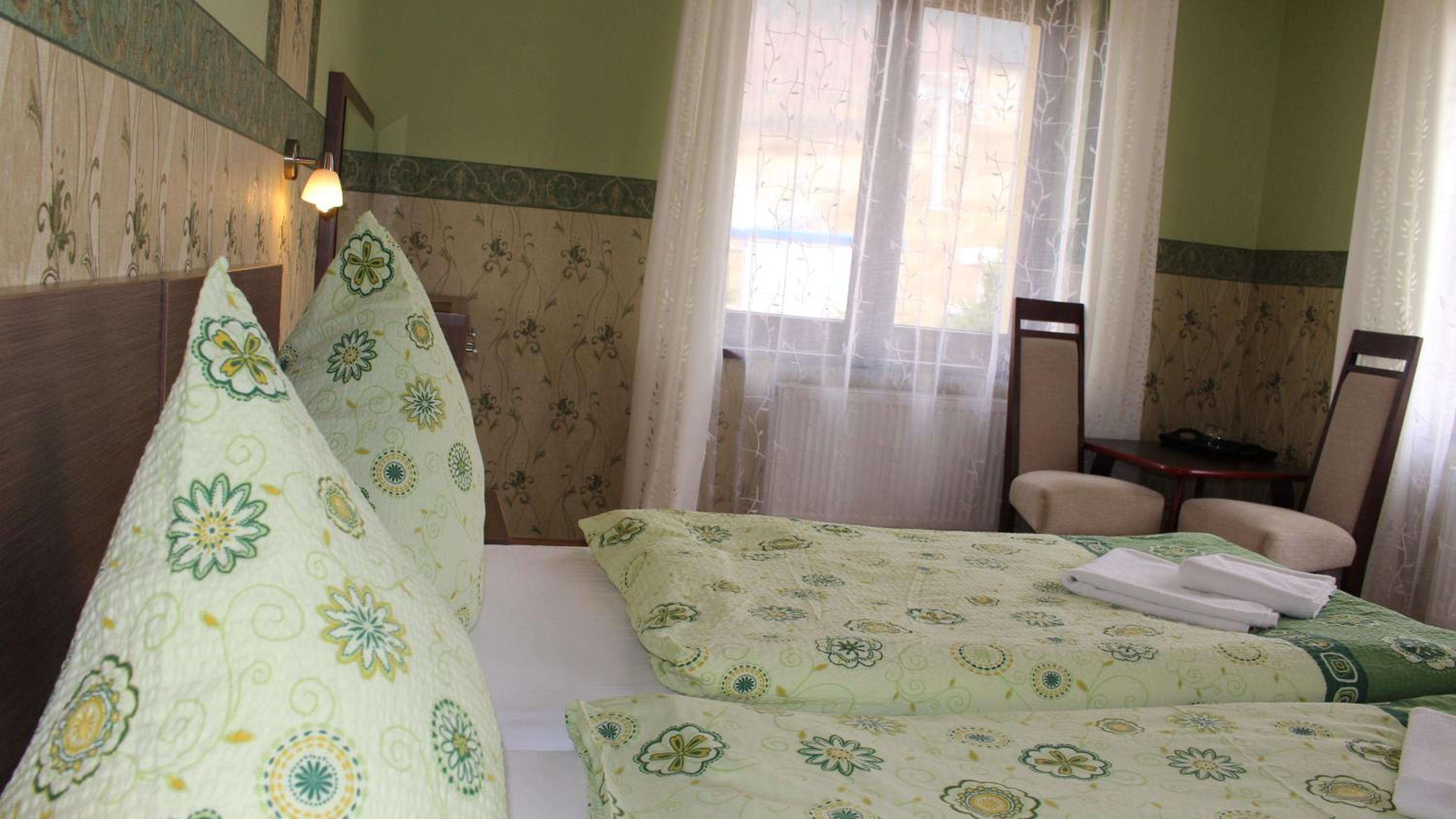 Double Room - Photo 2