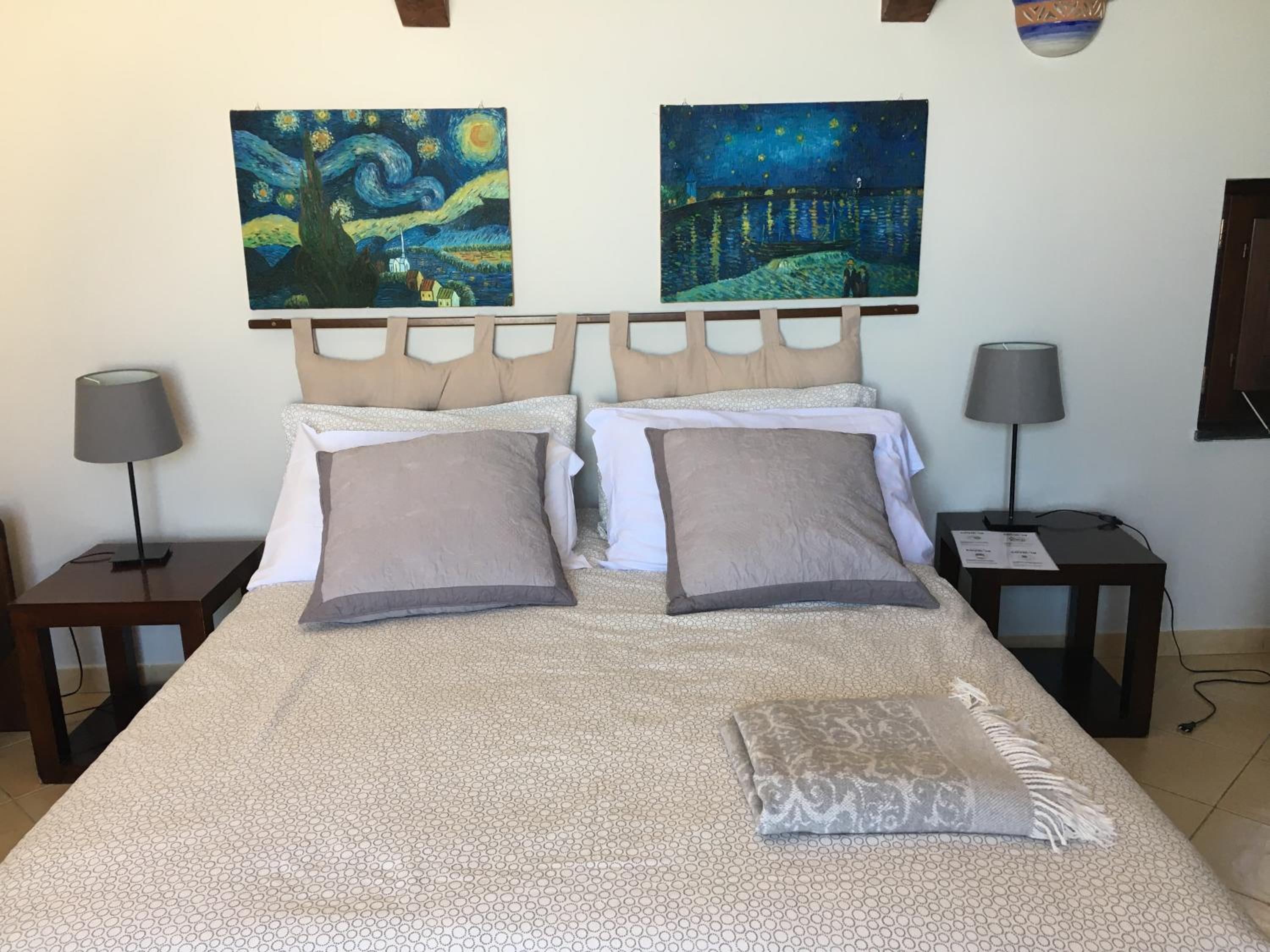 Double or Twin Room - Photo 4
