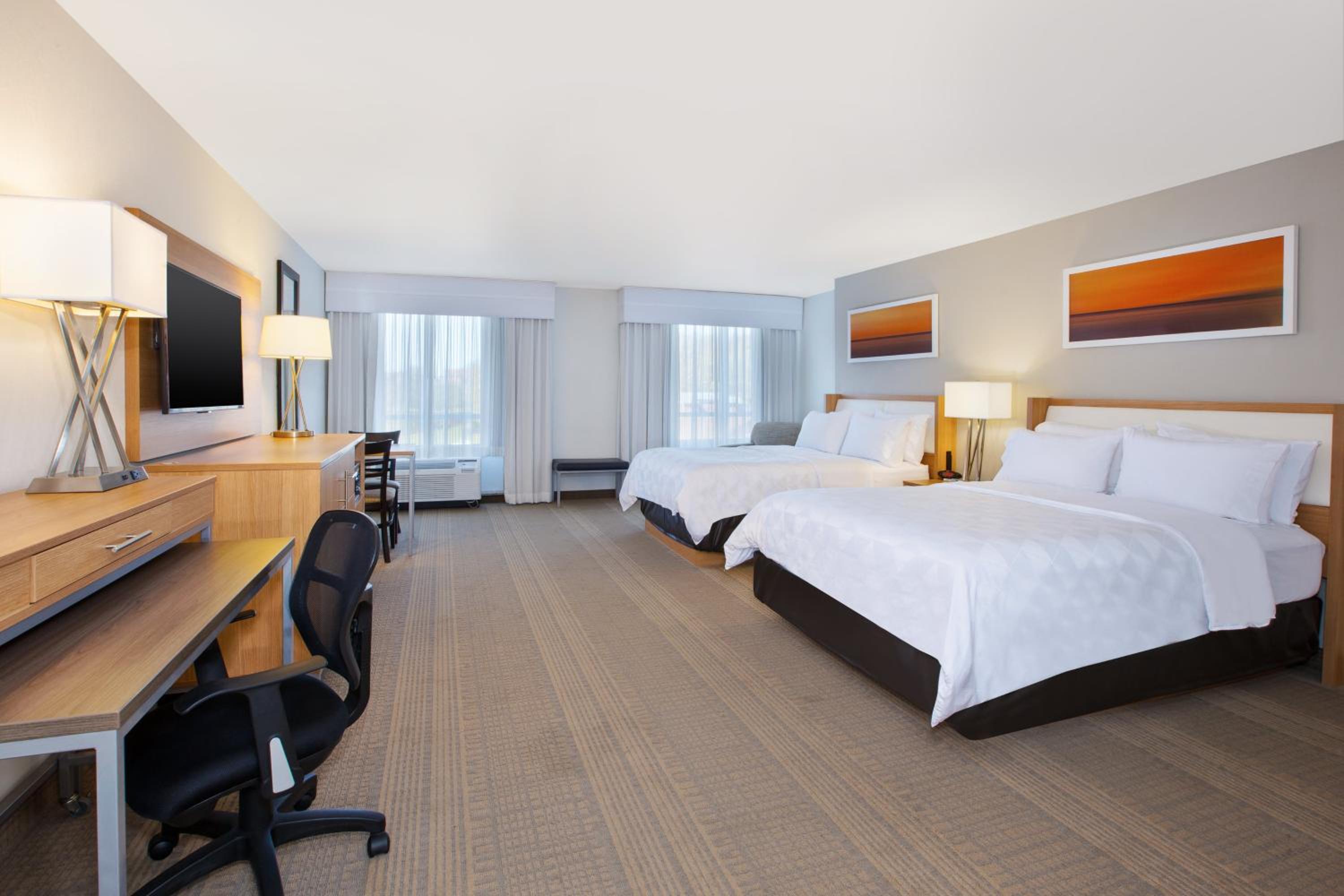 Queen Room with Two Queen Beds - Mobility Access Tub/Non-Smoking