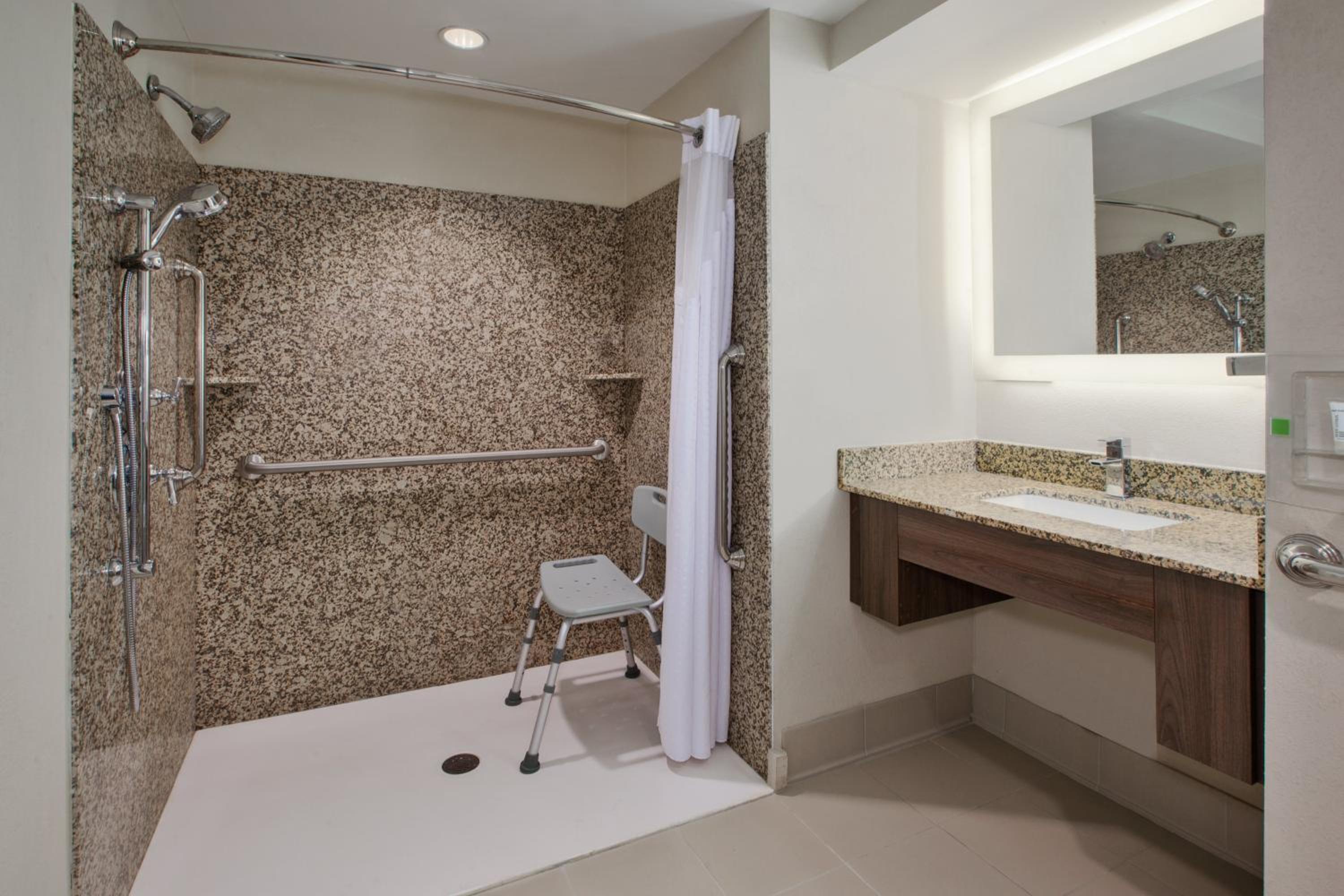 Standard King Room with Mobility Accessible Tub