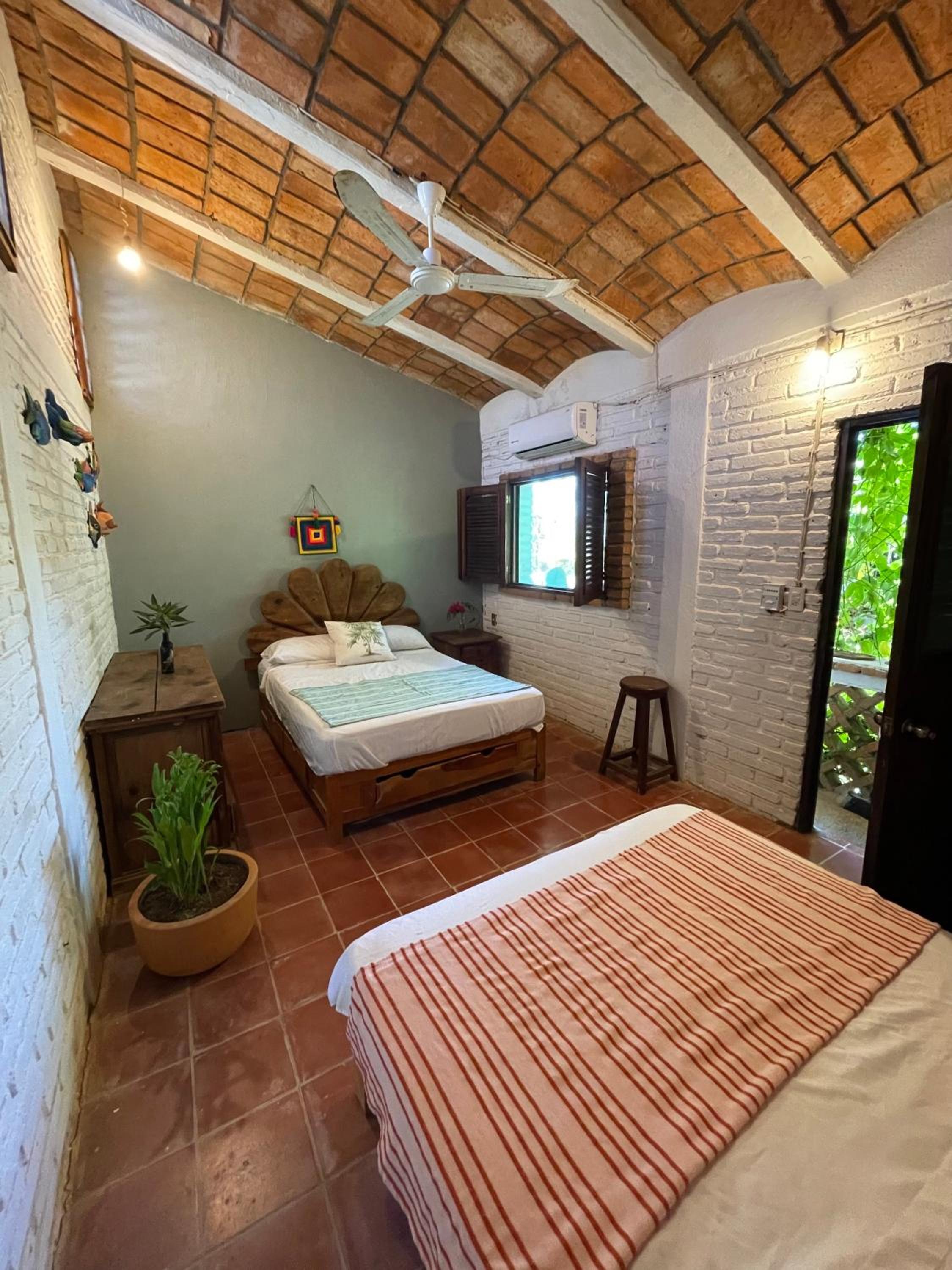Double or Twin Room with Shared Bathroom photo 1