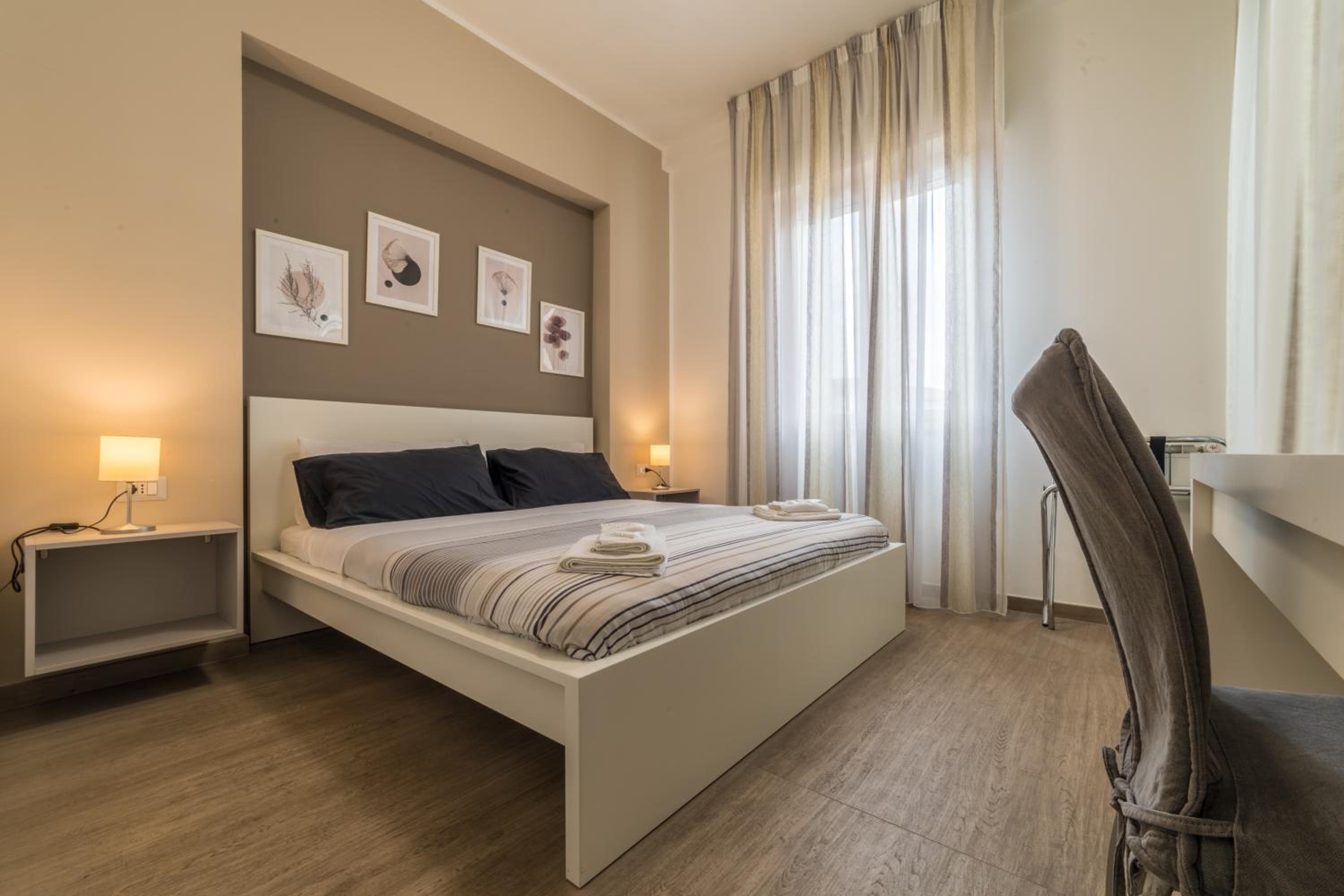 Double Room with Private Bathroom - Photo 1