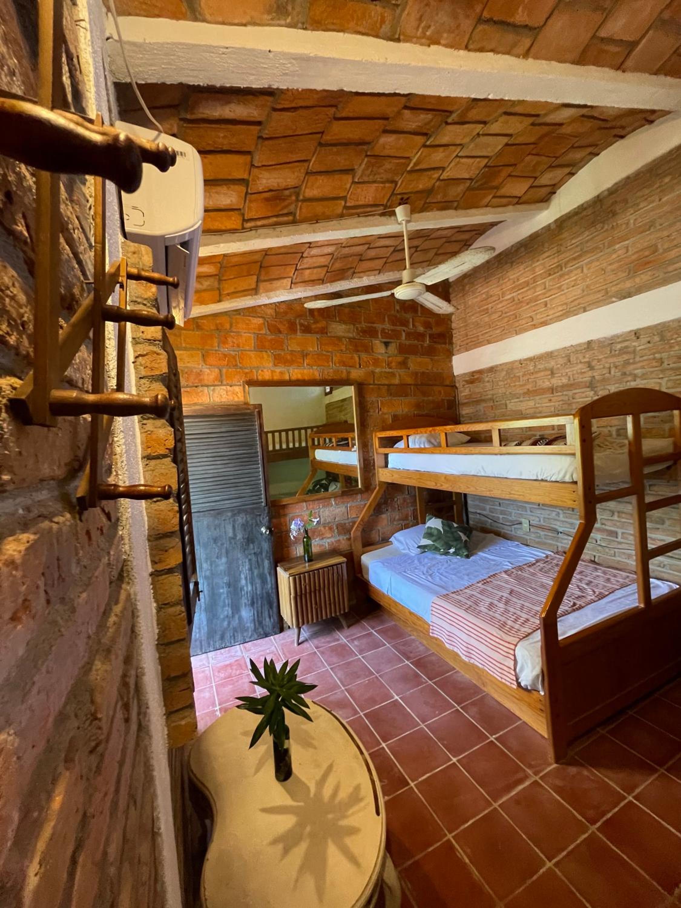 Male Dormitory Room photo 1
