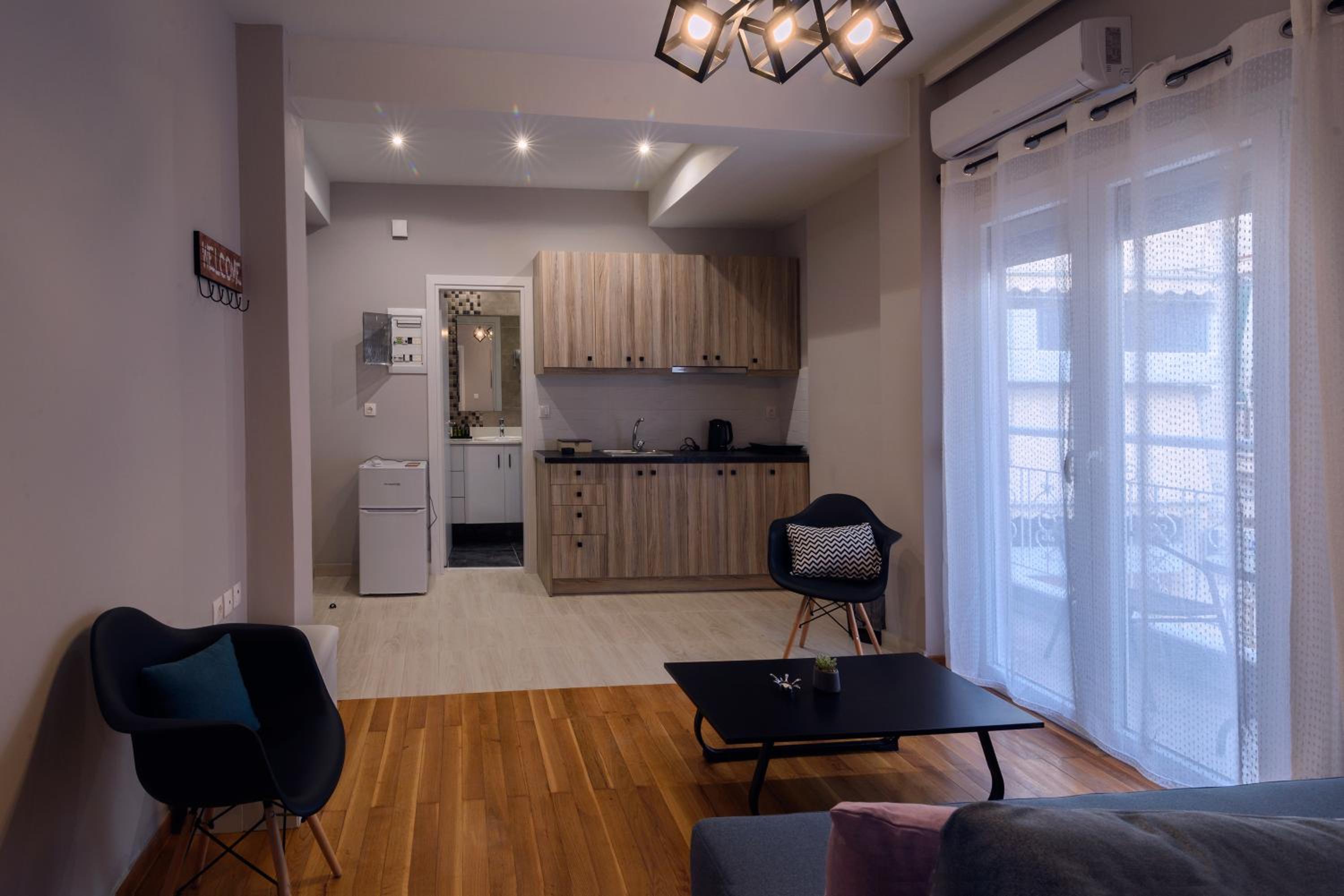 One-Bedroom Apartment photo 3