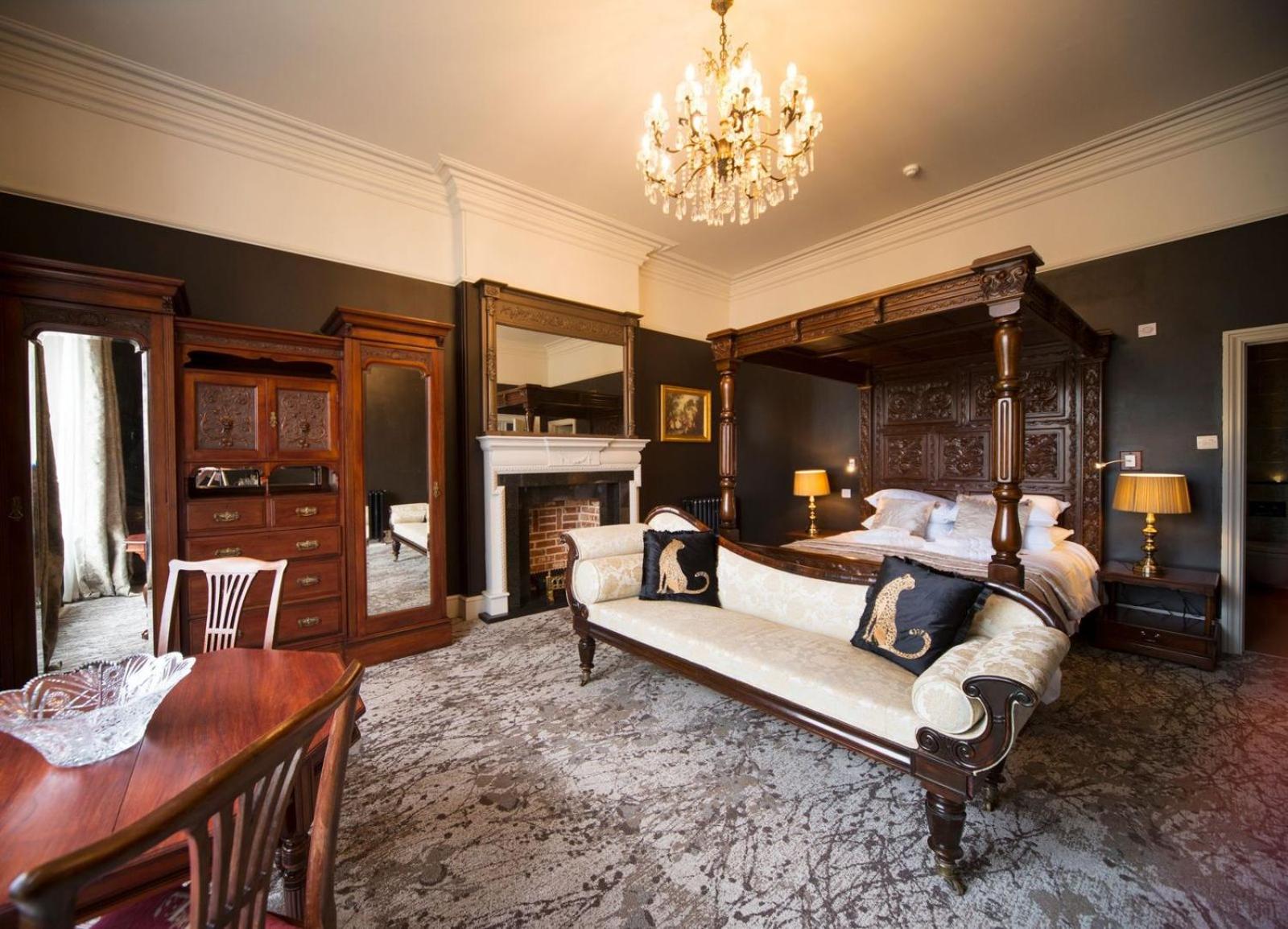 Superior Suite - Photo 2