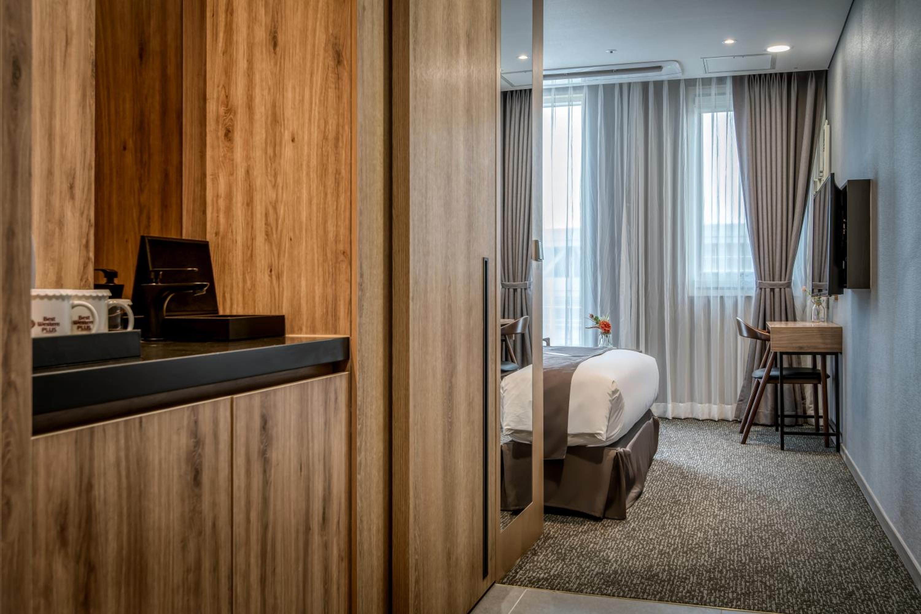 Standard Double Room - Photo 2