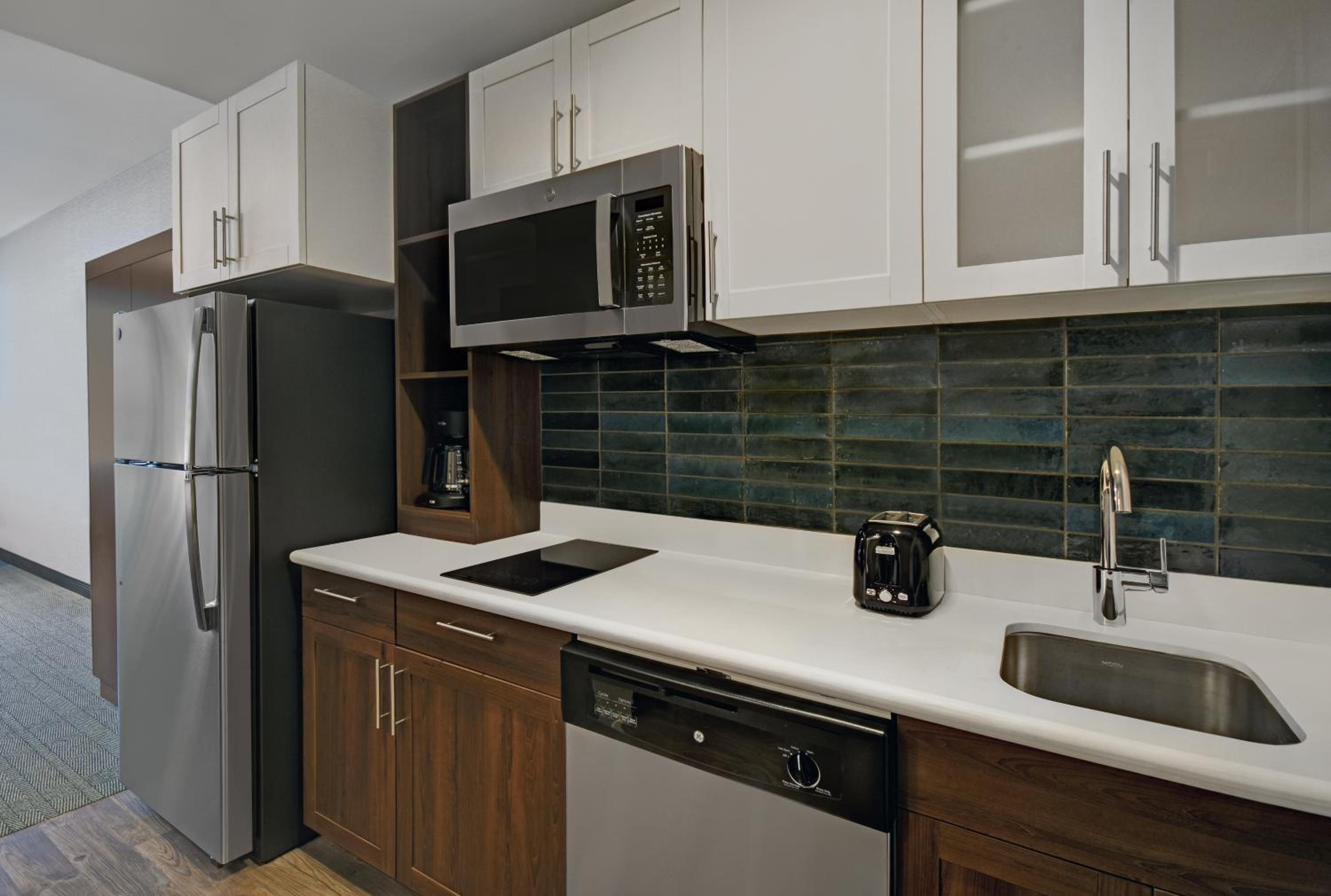 King Studio Suite - Photo 2