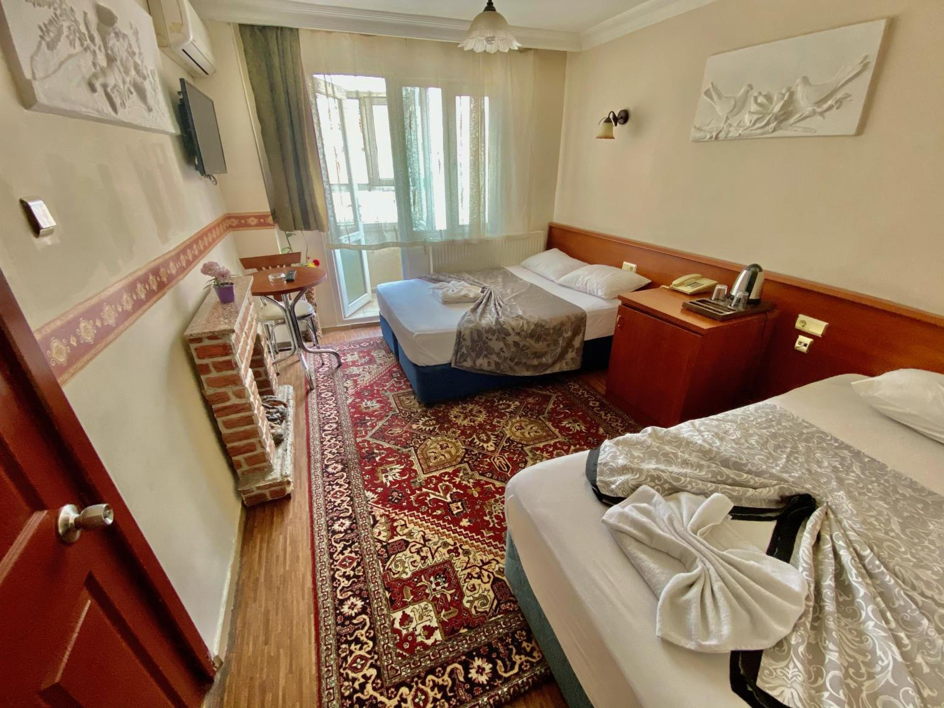Standard Double or Twin Room photo 2