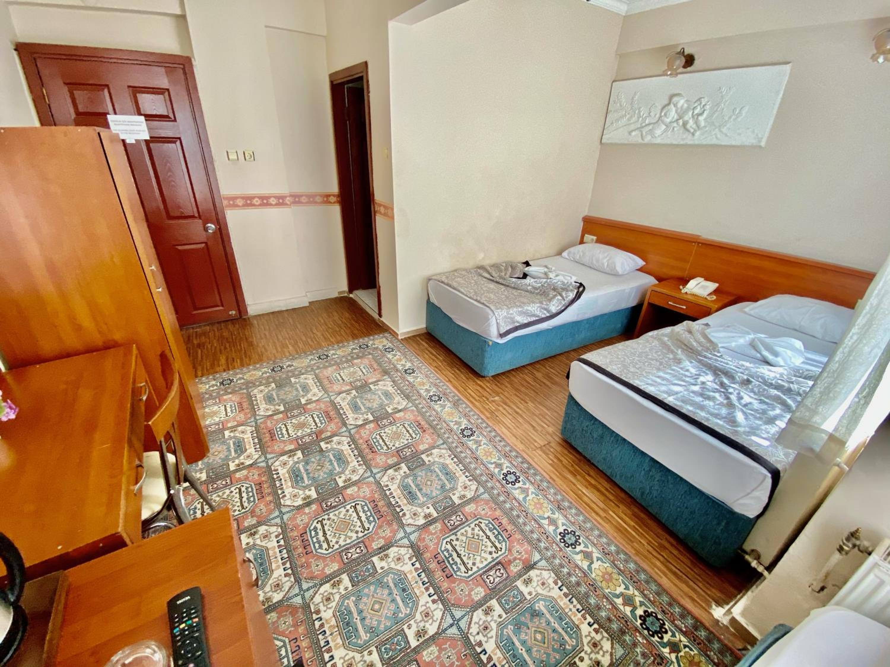 Standard Triple Room photo 3
