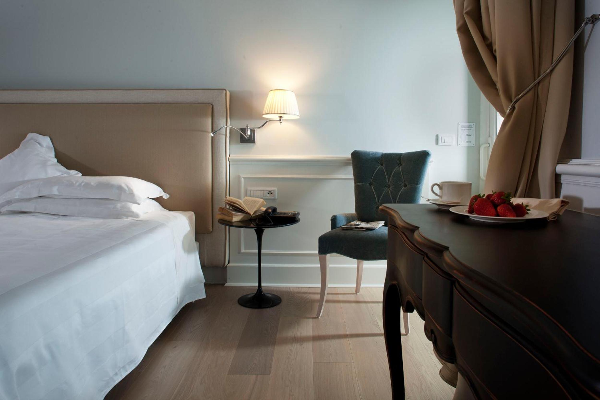 Deluxe Double Room with Sea View and Terrace photo 2
