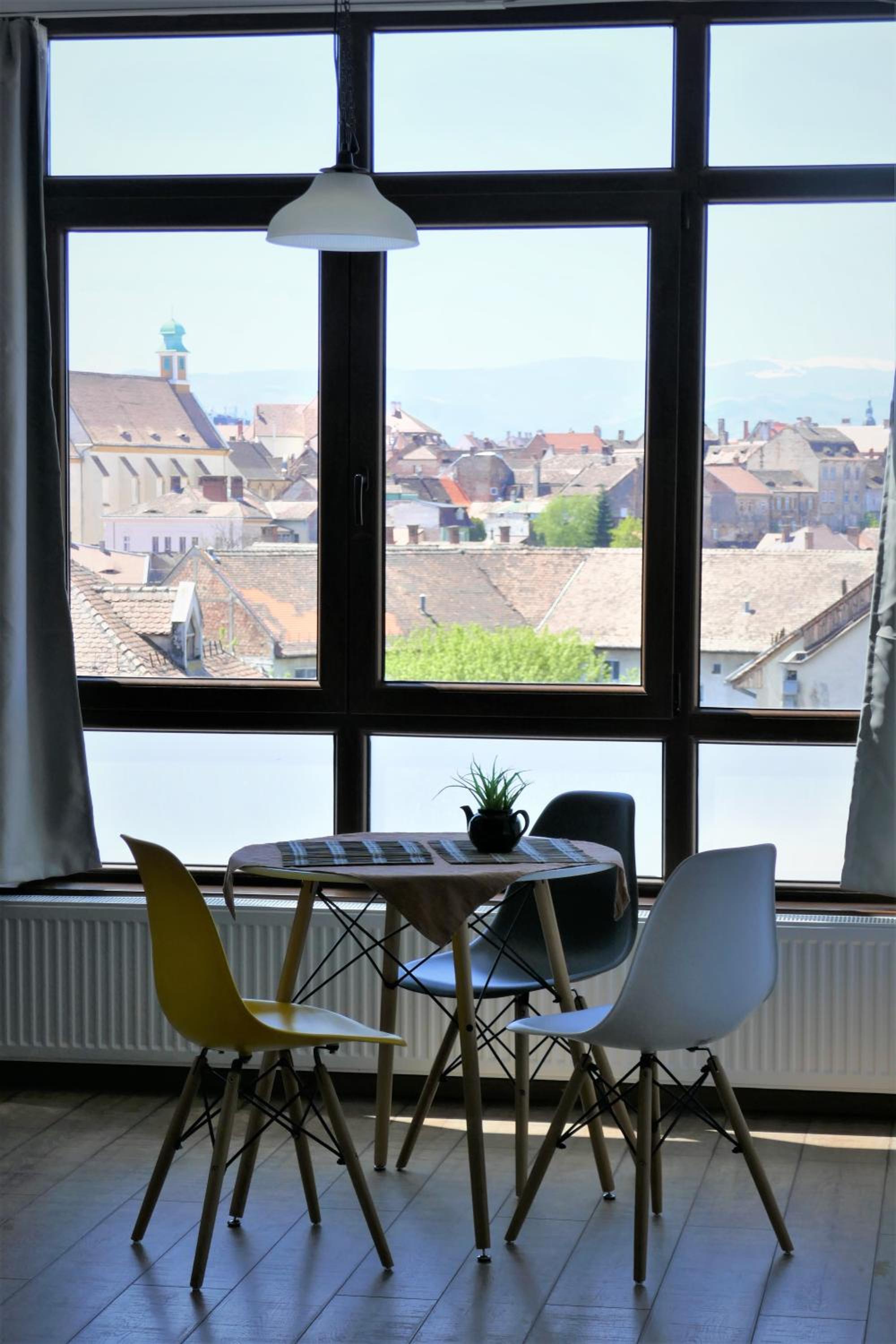 Studio Apartment - Photo 19
