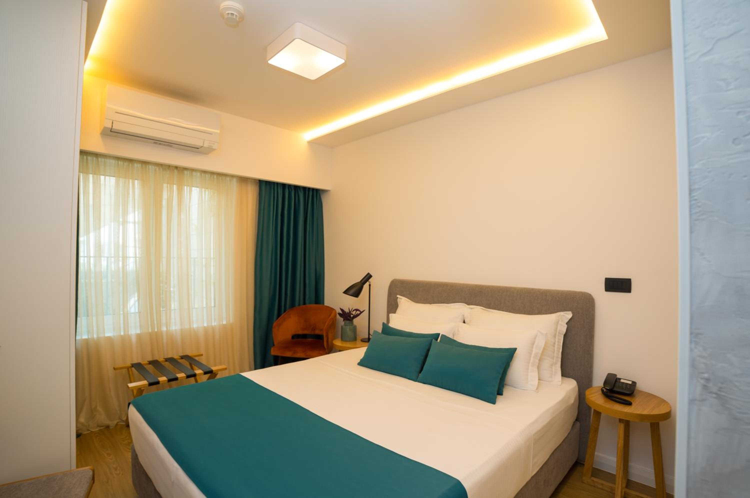 Standard Double or Twin Room photo 1
