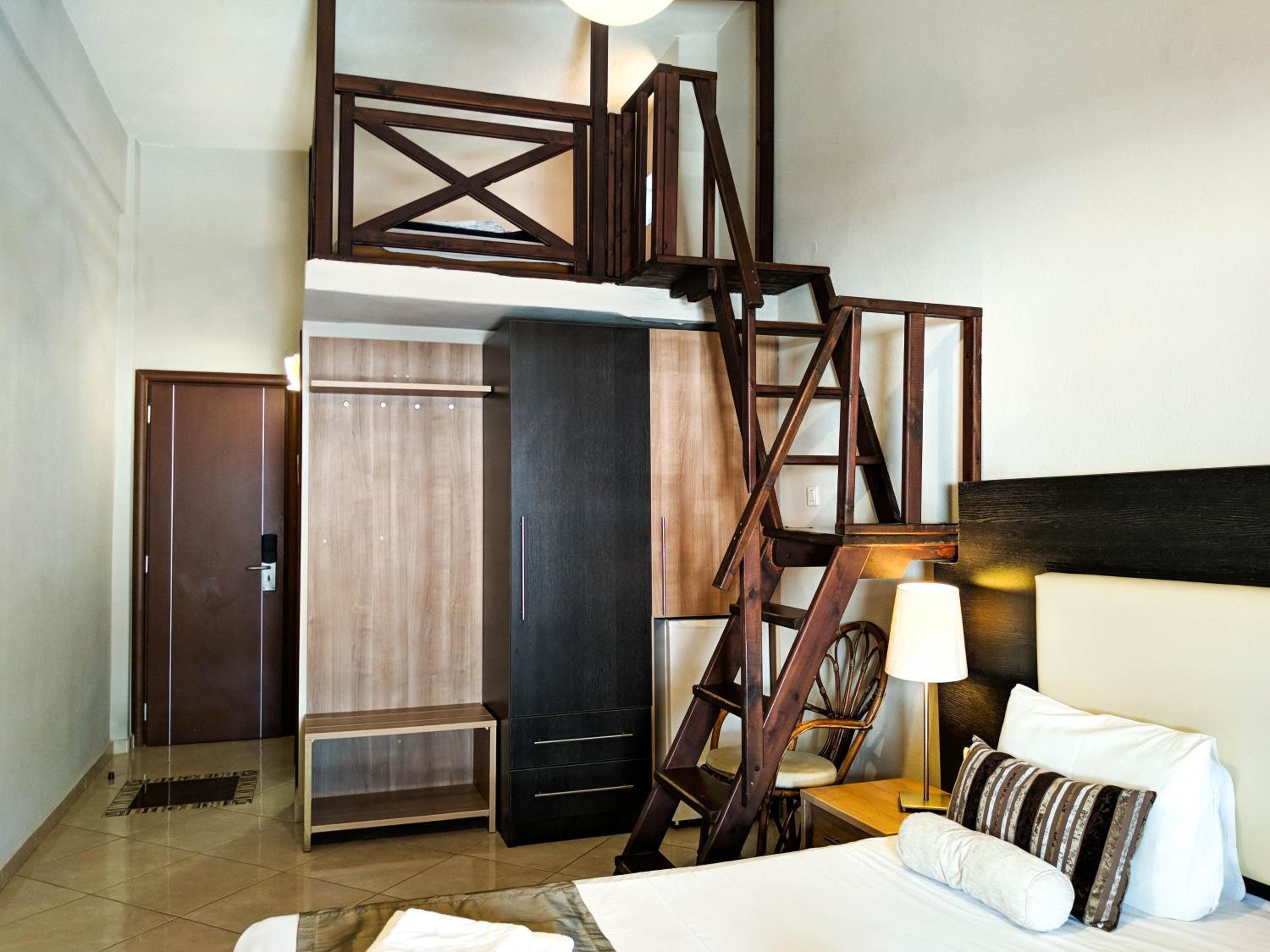 Economy Triple Room