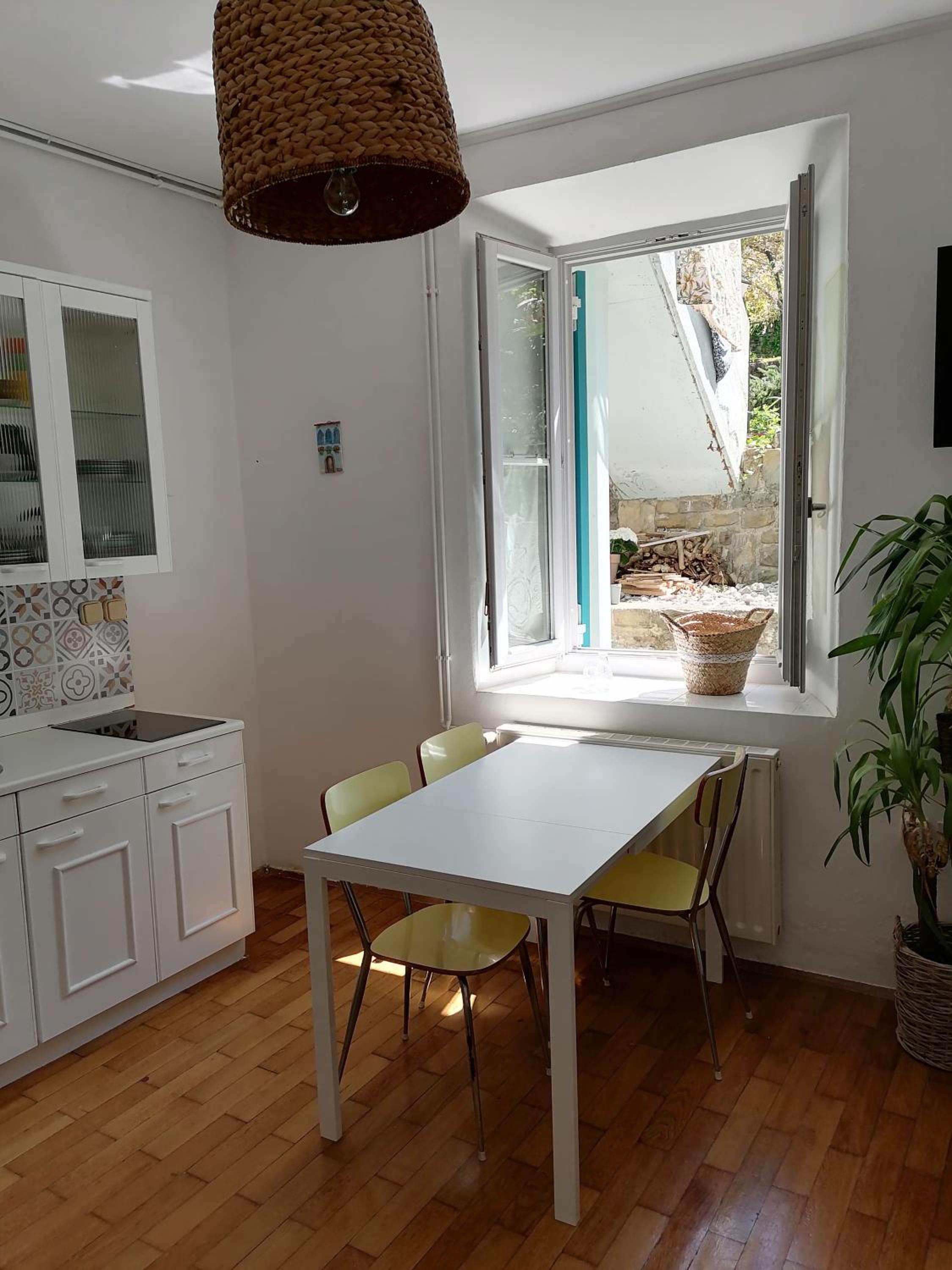 One-Bedroom Apartment - Photo 14