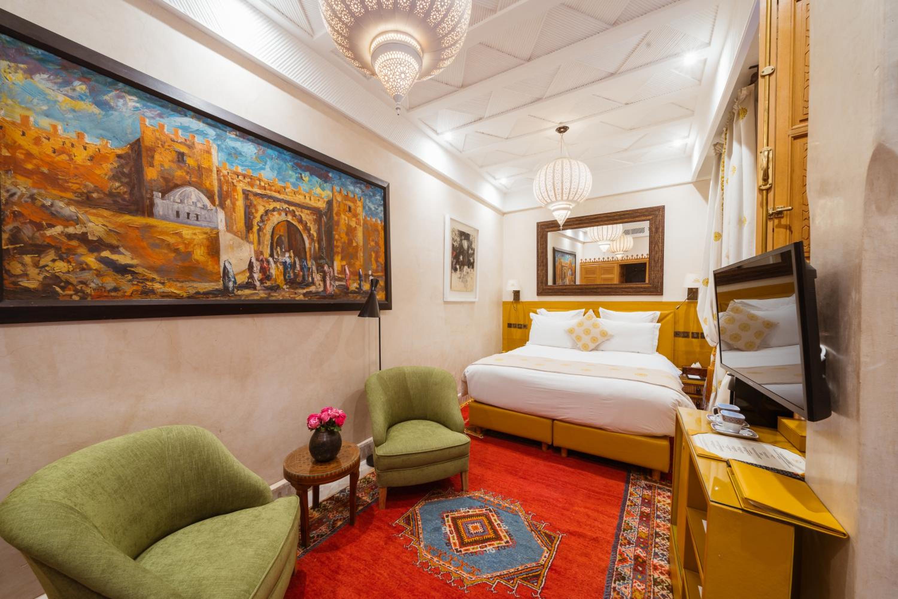 Deluxe Room - Photo 12