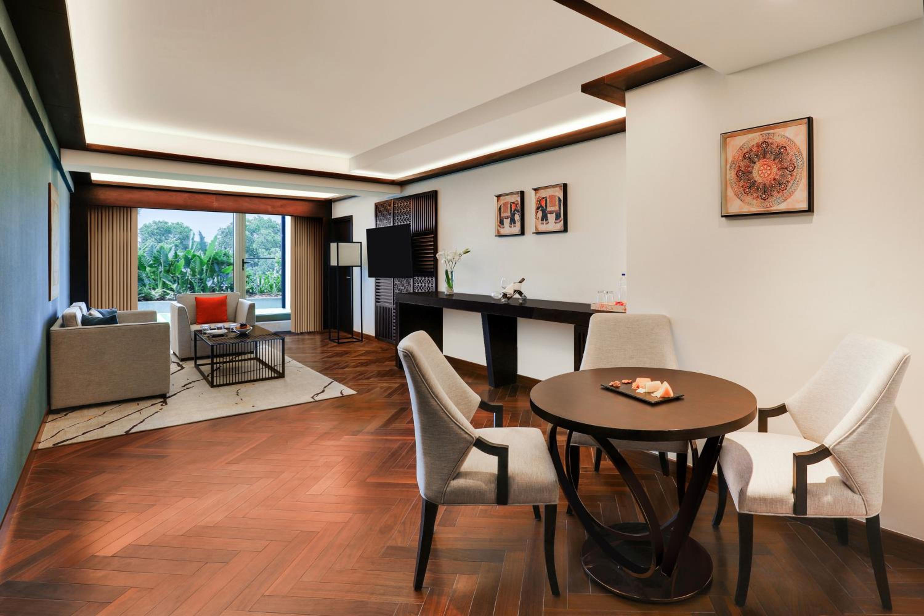 Suite Suite